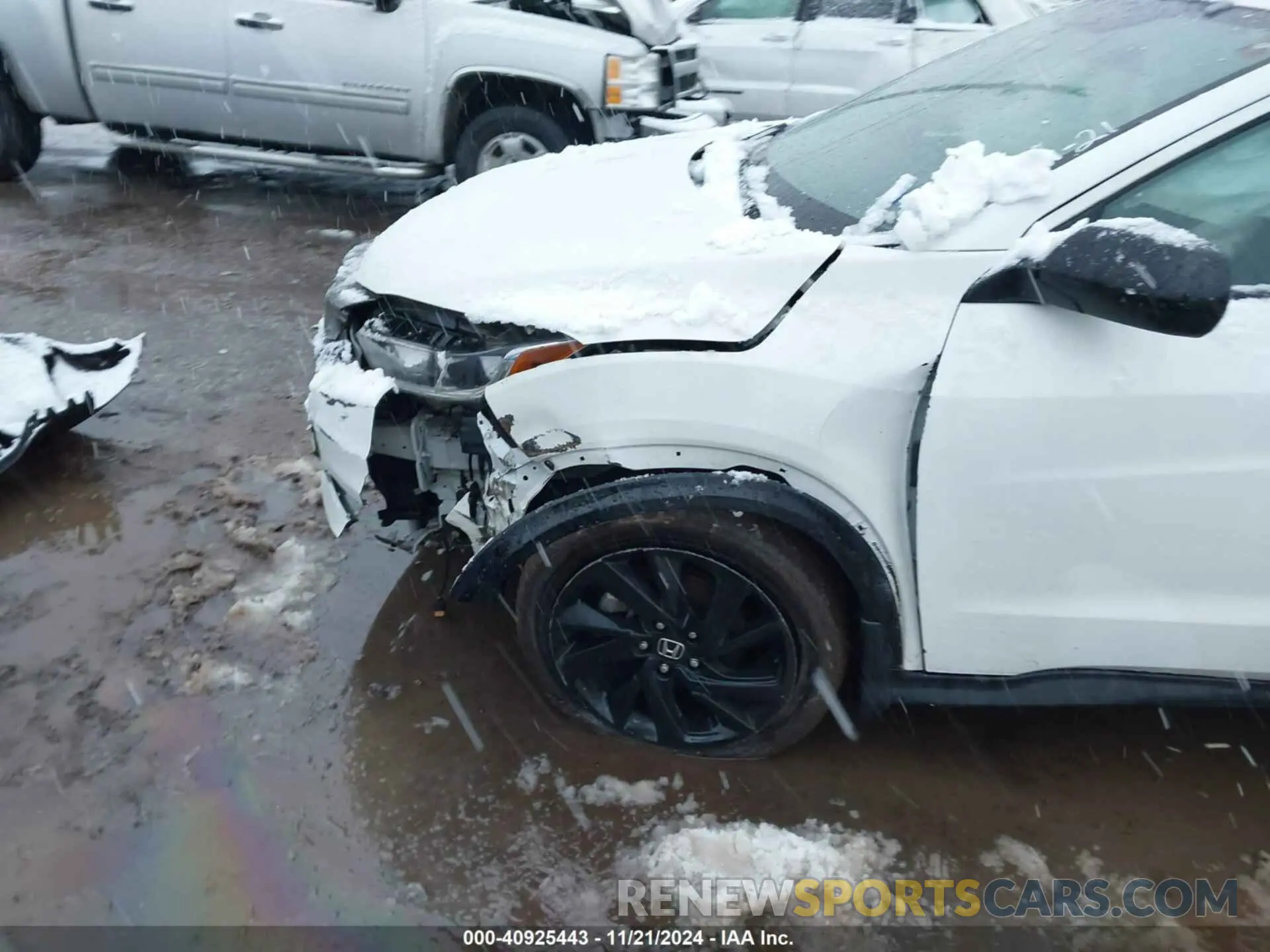 6 Photograph of a damaged car 3CZRU6H11NM751070 HONDA HR-V 2022