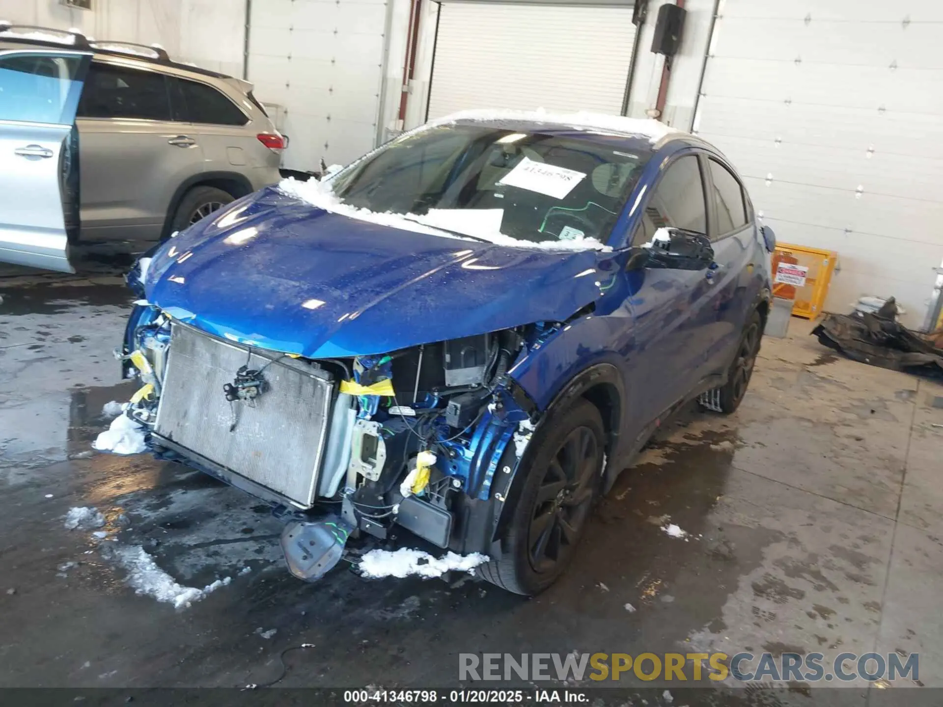 2 Photograph of a damaged car 3CZRU6H11NM757838 HONDA HR-V 2022