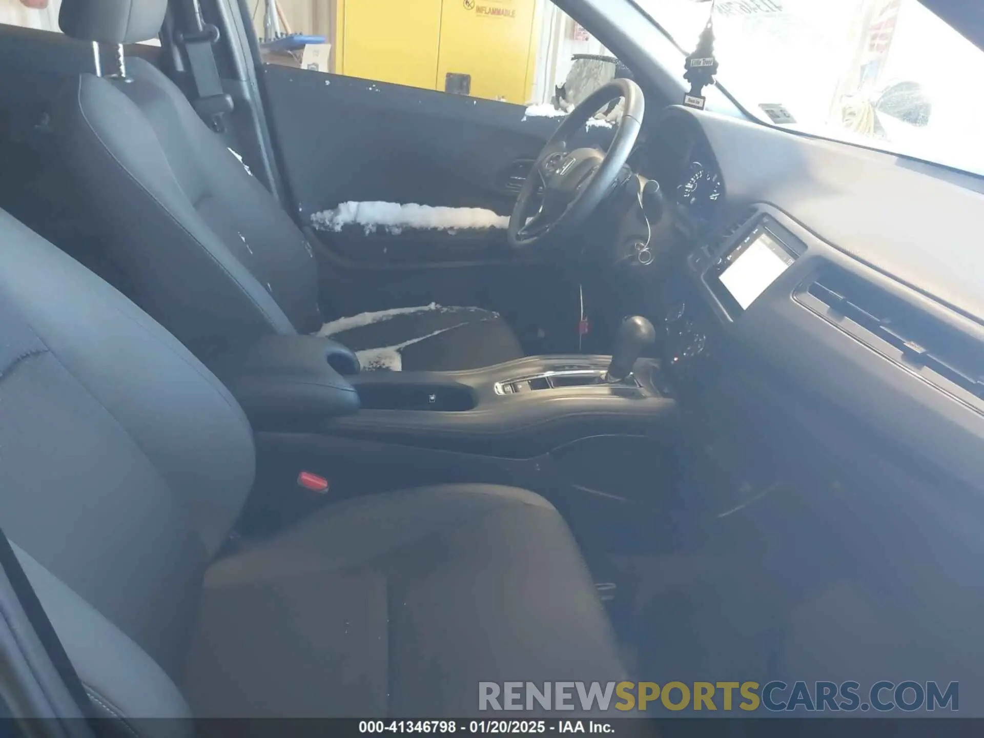 5 Photograph of a damaged car 3CZRU6H11NM757838 HONDA HR-V 2022