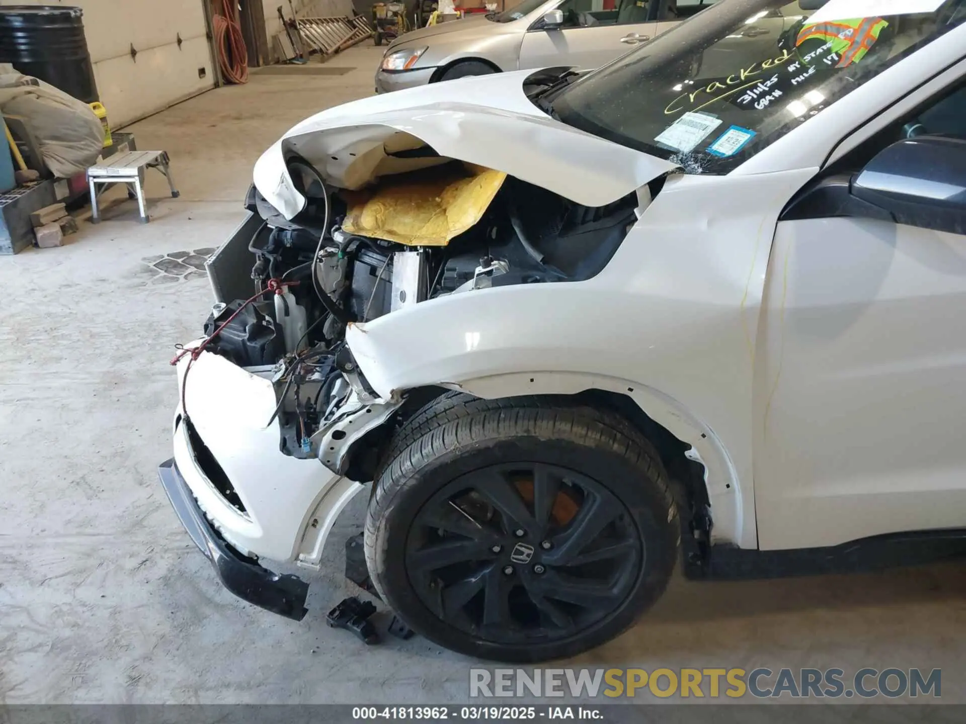 6 Photograph of a damaged car 3CZRU6H12NM753653 HONDA HR-V 2022