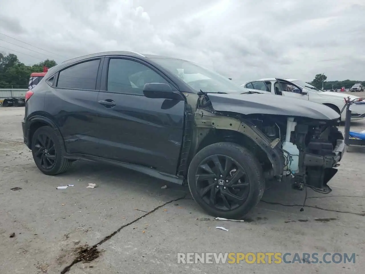 4 Photograph of a damaged car 3CZRU6H12NM765883 HONDA HR-V 2022