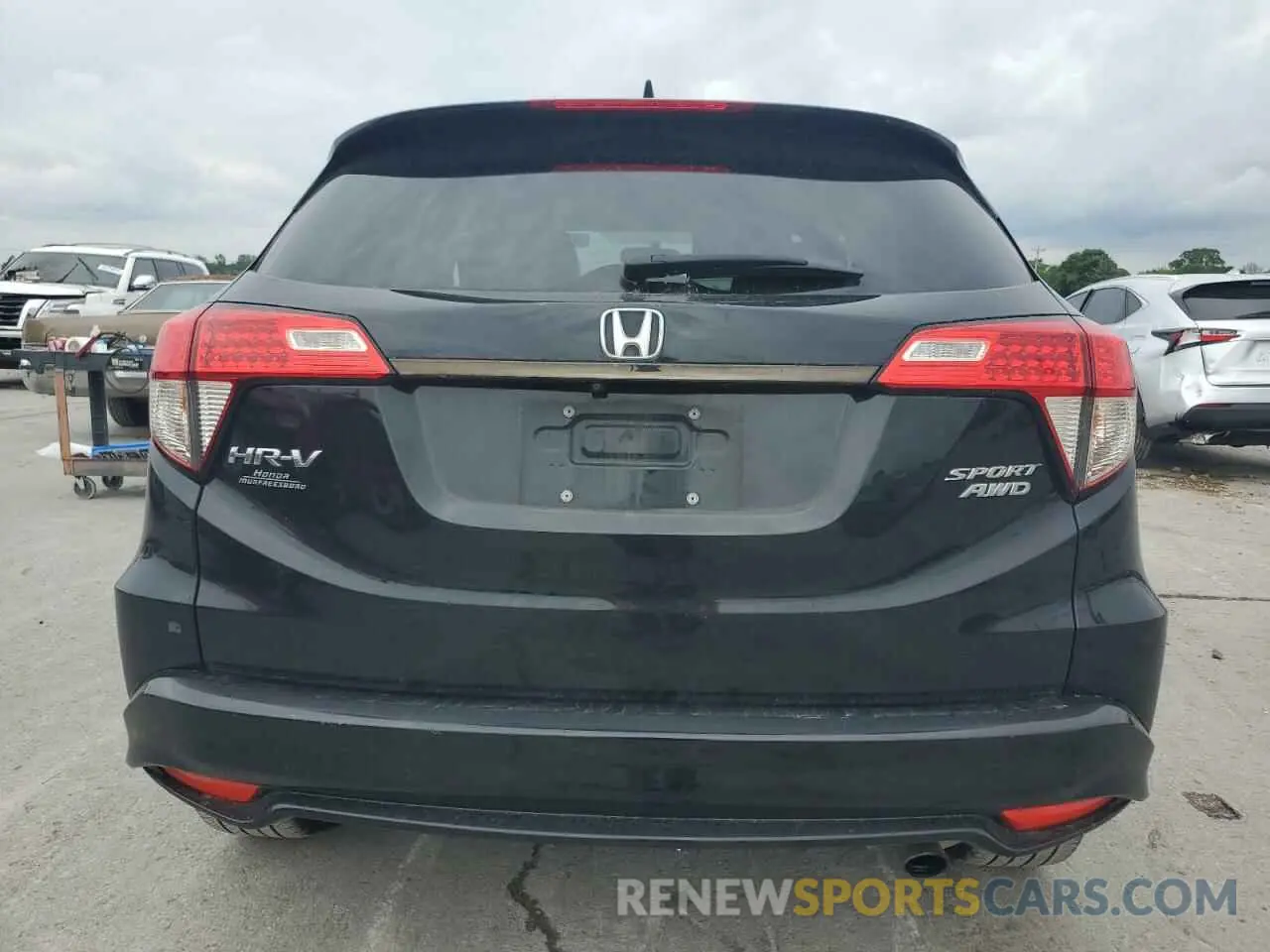 6 Photograph of a damaged car 3CZRU6H12NM765883 HONDA HR-V 2022