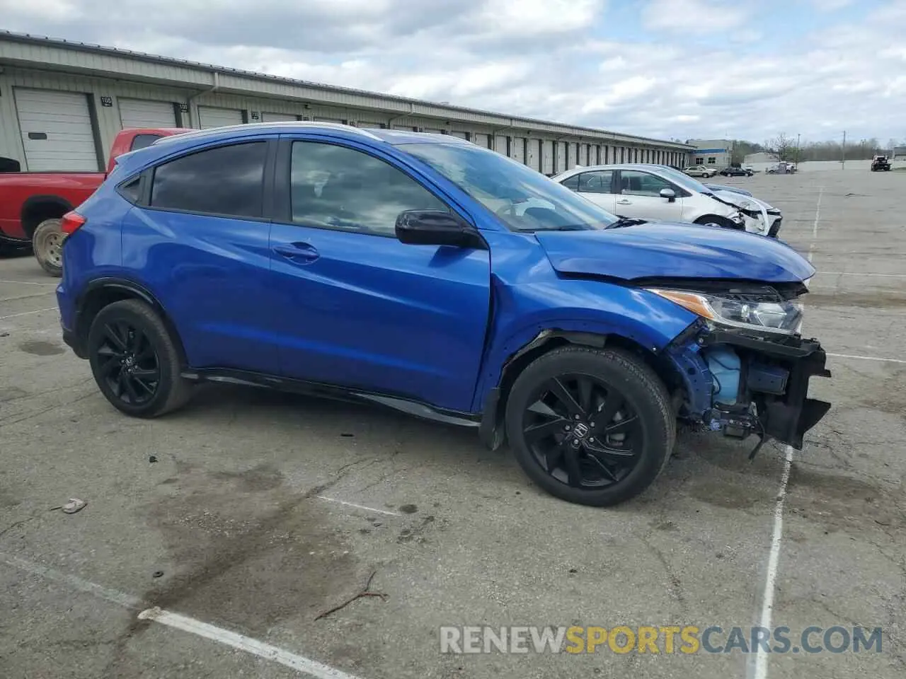 4 Photograph of a damaged car 3CZRU6H12NM768315 HONDA HR-V 2022