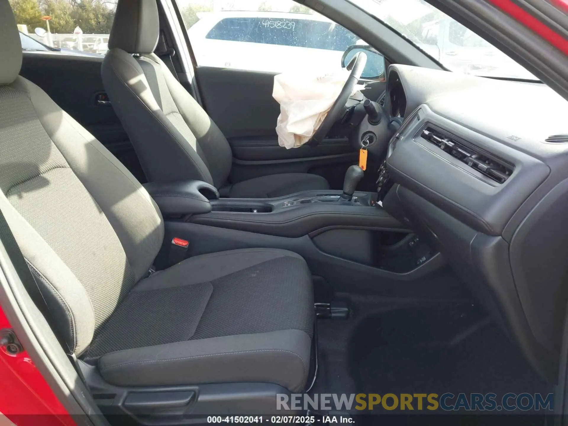 5 Photograph of a damaged car 3CZRU6H13NM721634 HONDA HR-V 2022