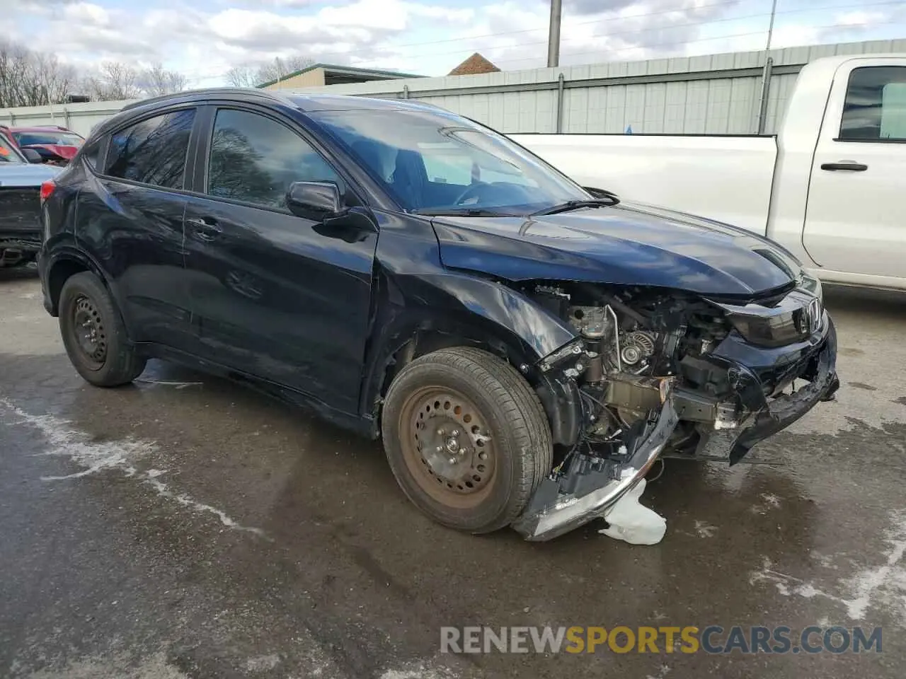 4 Photograph of a damaged car 3CZRU6H14NM701246 HONDA HR-V 2022