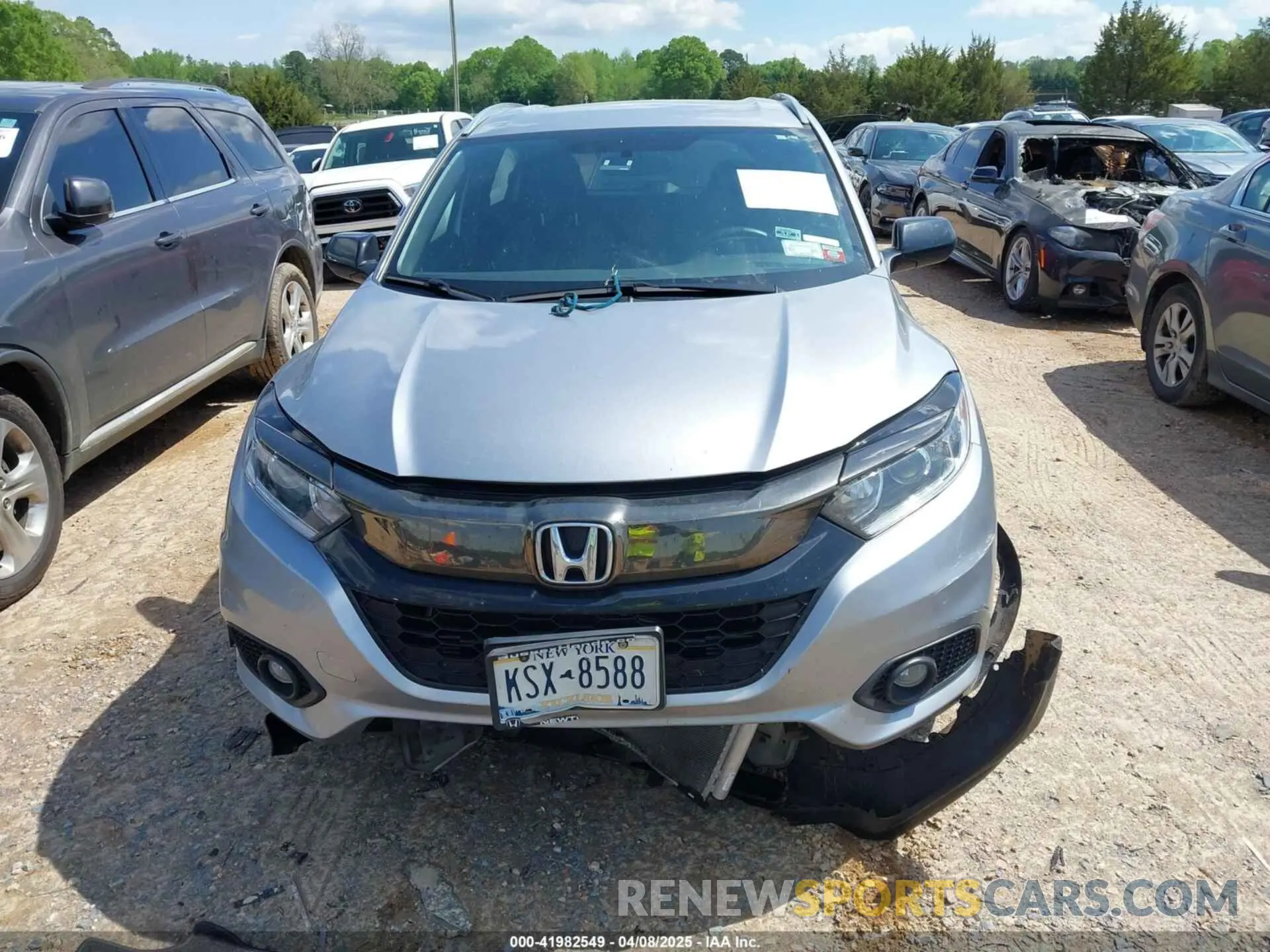 12 Photograph of a damaged car 3CZRU6H14NM709489 HONDA HR-V 2022