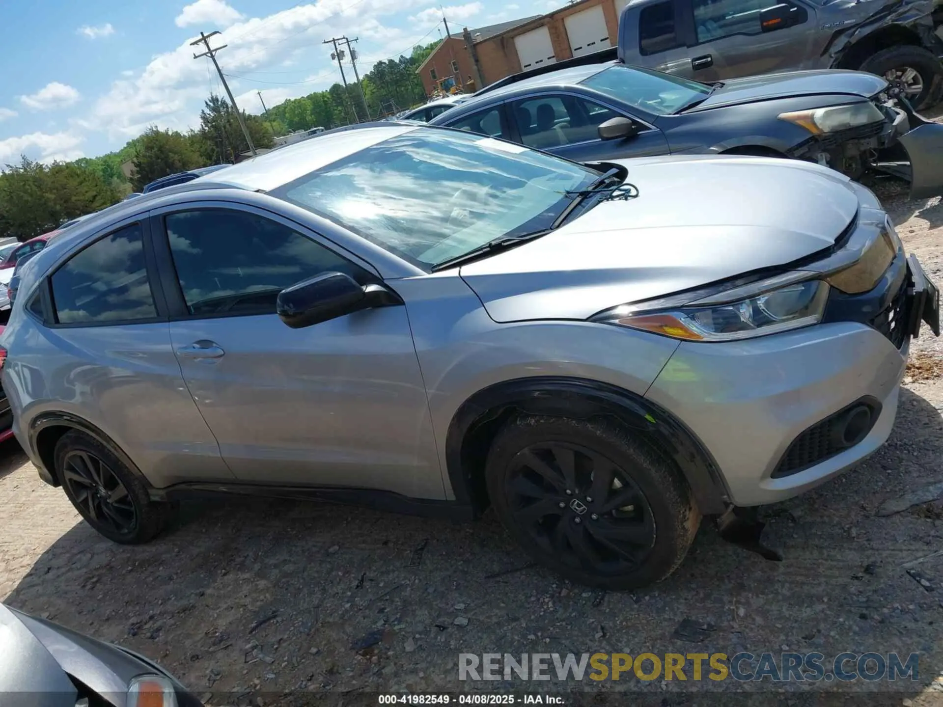13 Photograph of a damaged car 3CZRU6H14NM709489 HONDA HR-V 2022