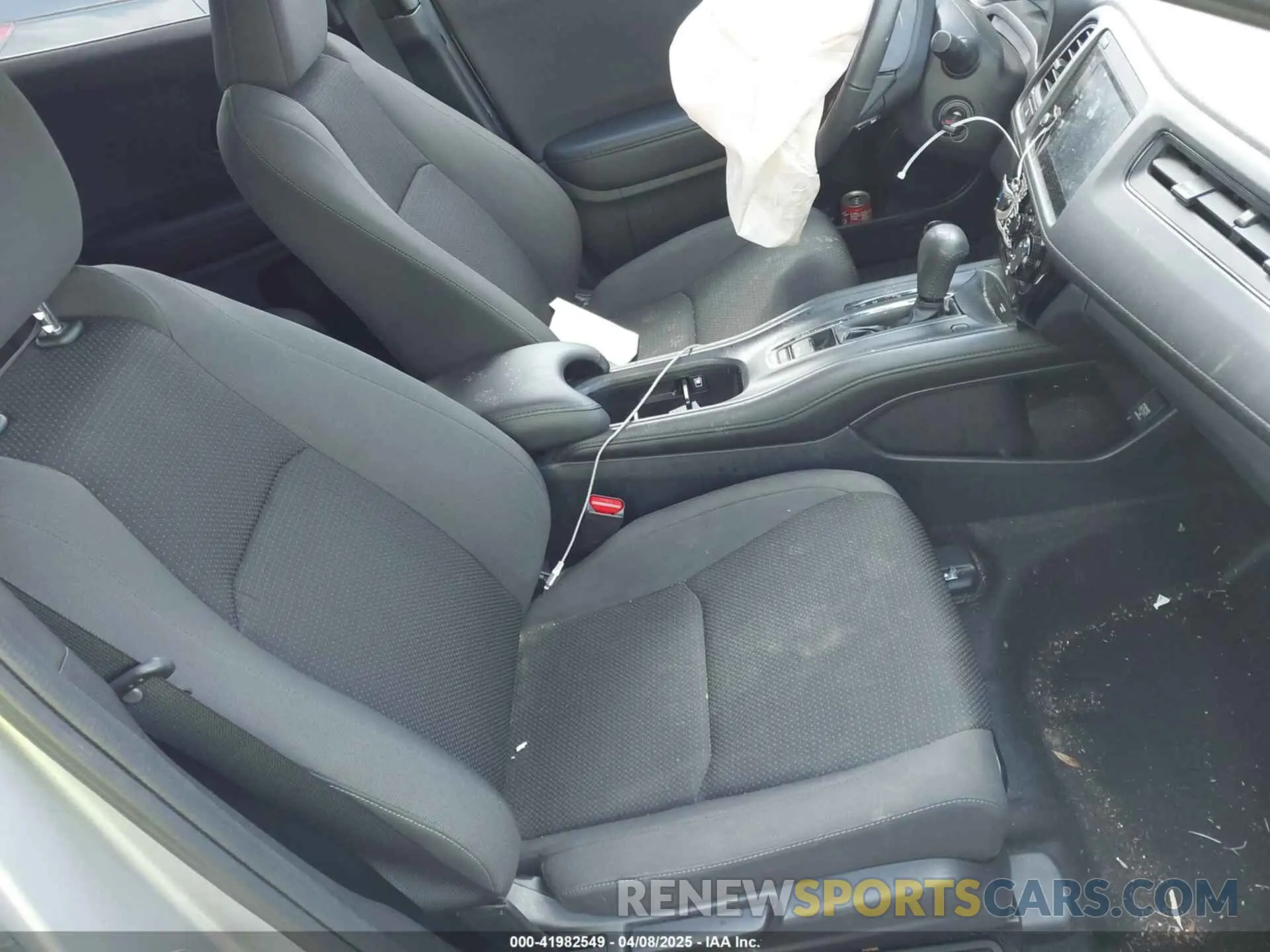 5 Photograph of a damaged car 3CZRU6H14NM709489 HONDA HR-V 2022