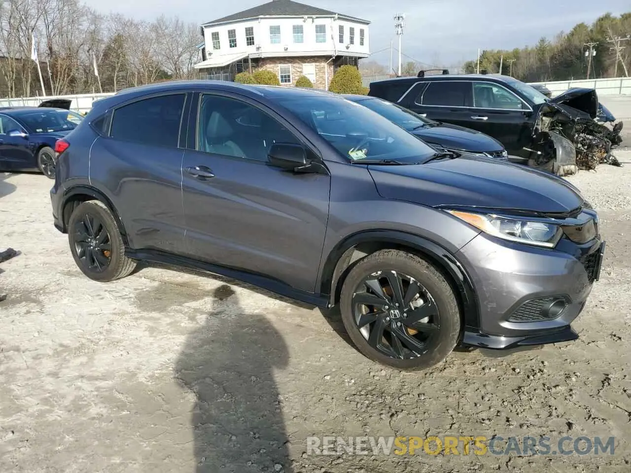 4 Photograph of a damaged car 3CZRU6H14NM744324 HONDA HR-V 2022