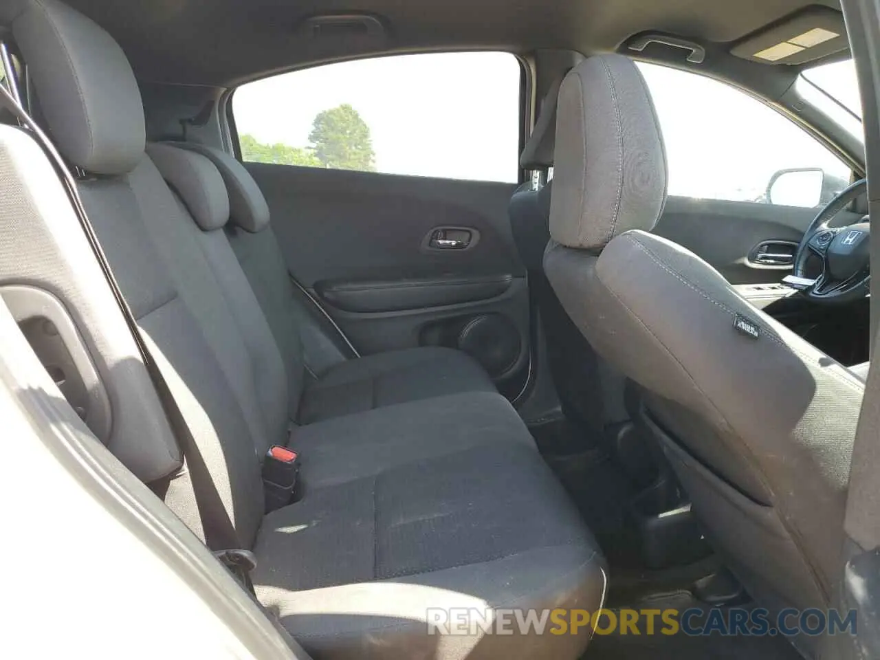 11 Photograph of a damaged car 3CZRU6H14NM769210 HONDA HR-V 2022