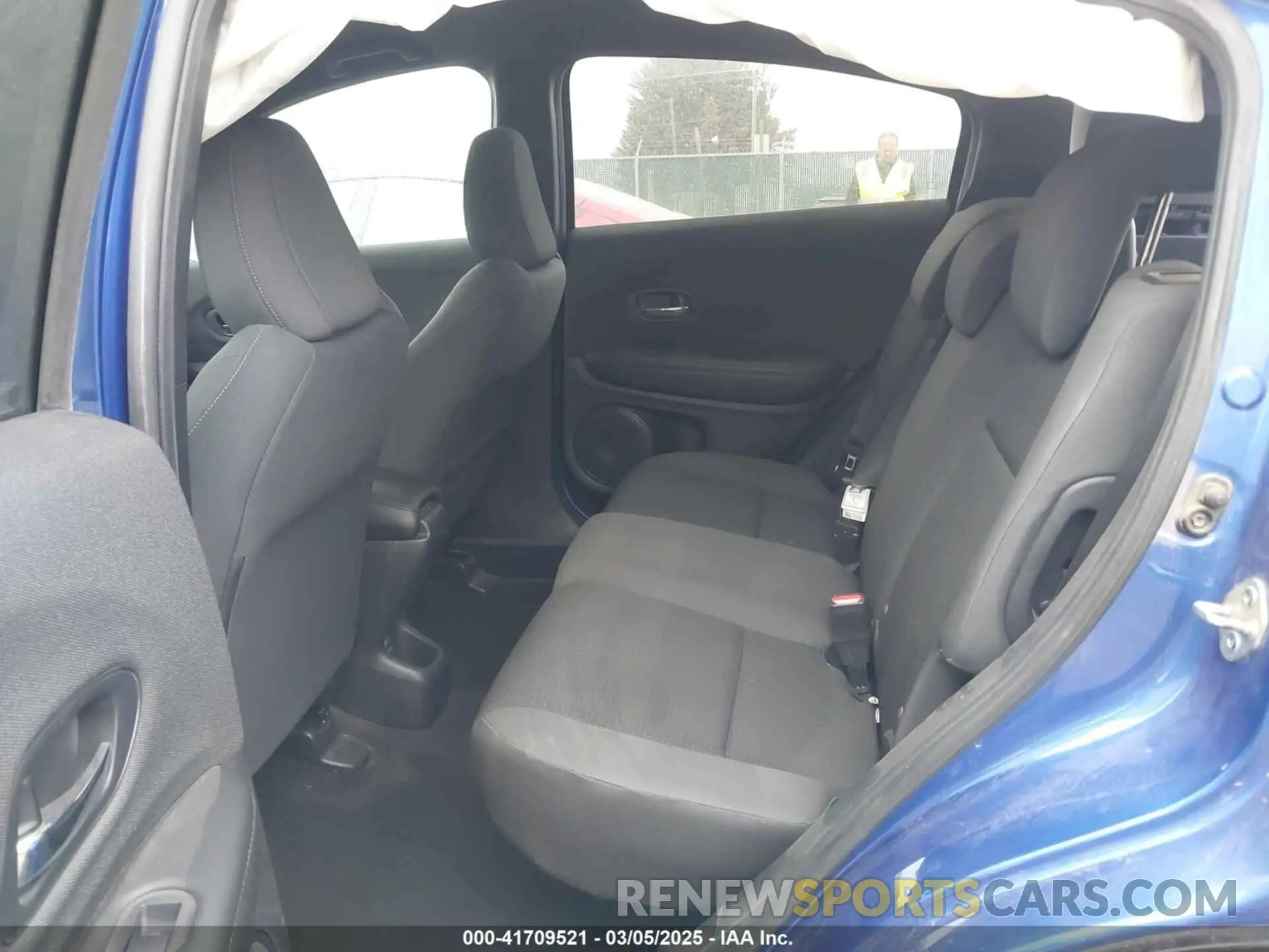8 Photograph of a damaged car 3CZRU6H14NM769305 HONDA HR-V 2022