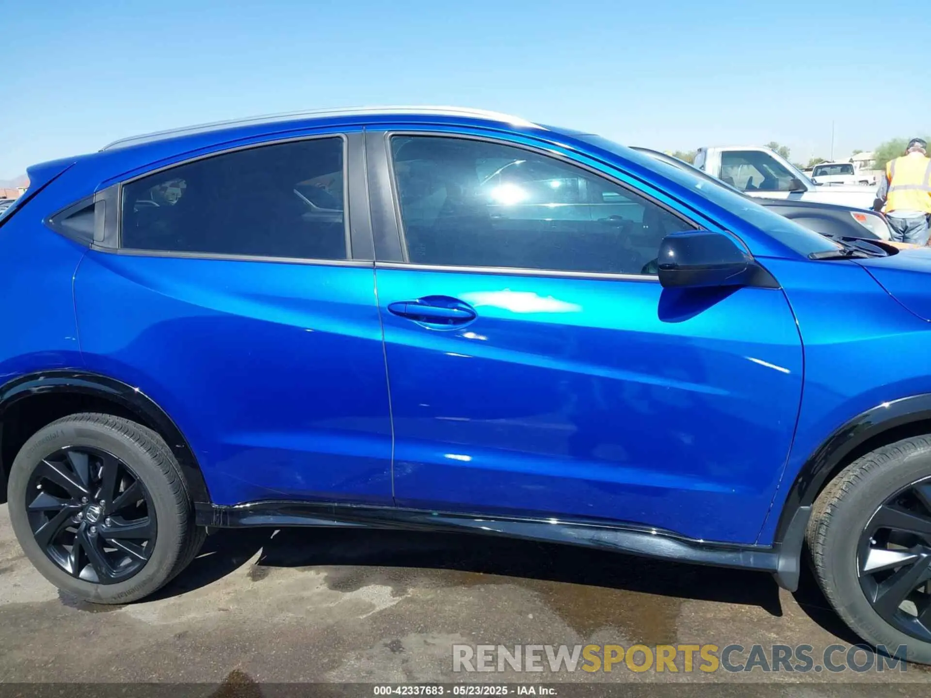 13 Photograph of a damaged car 3CZRU6H14NM776156 HONDA HR-V 2022