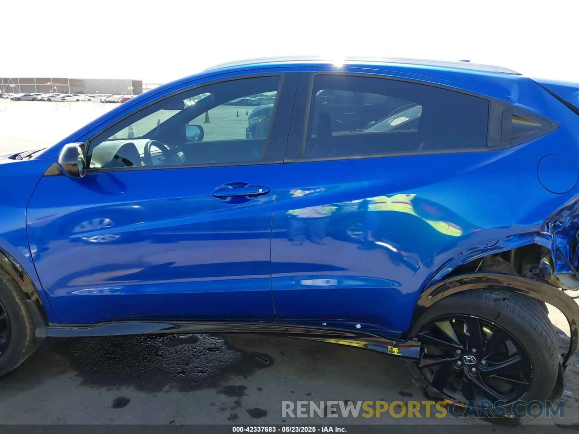 14 Photograph of a damaged car 3CZRU6H14NM776156 HONDA HR-V 2022