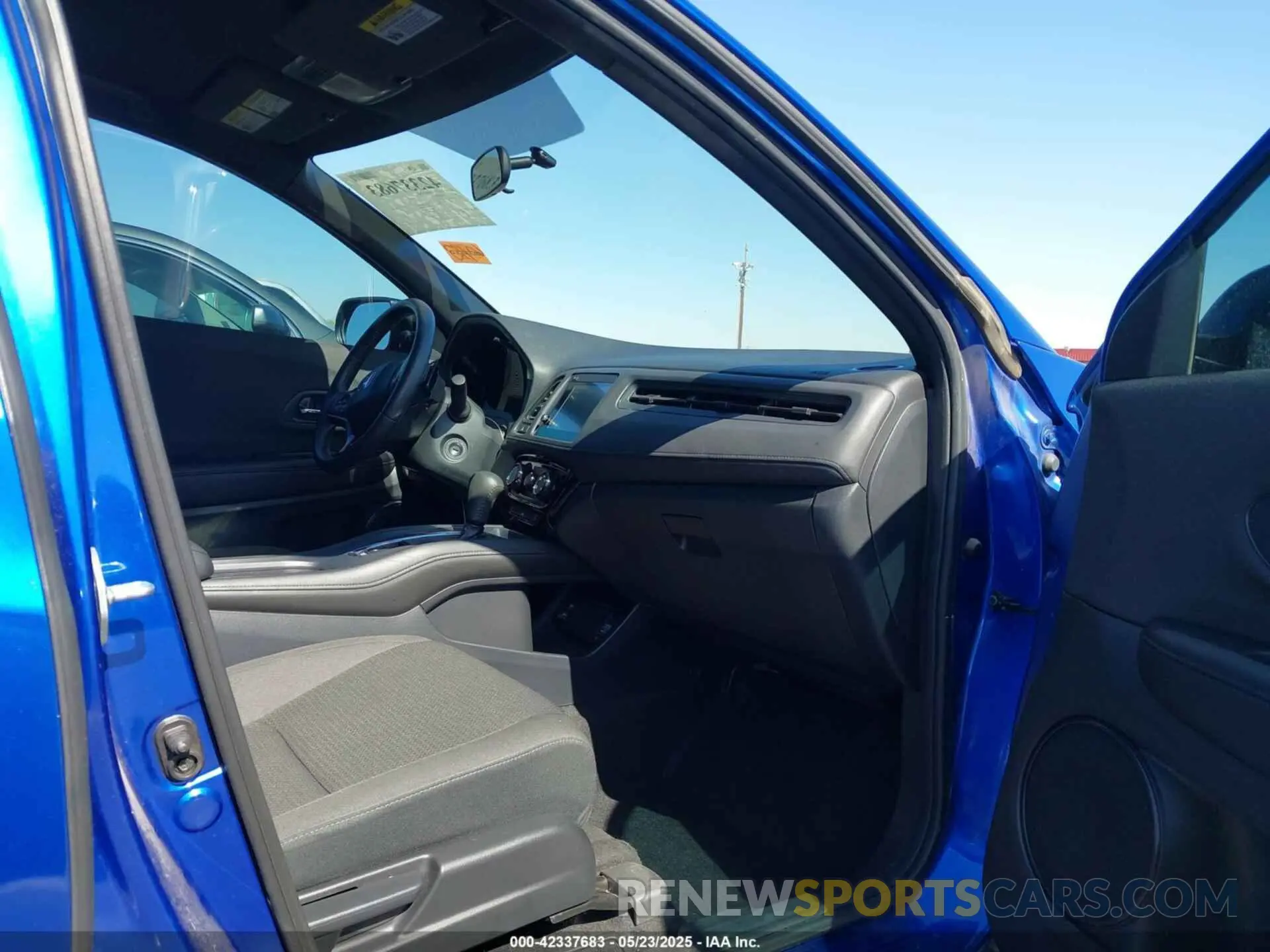5 Photograph of a damaged car 3CZRU6H14NM776156 HONDA HR-V 2022