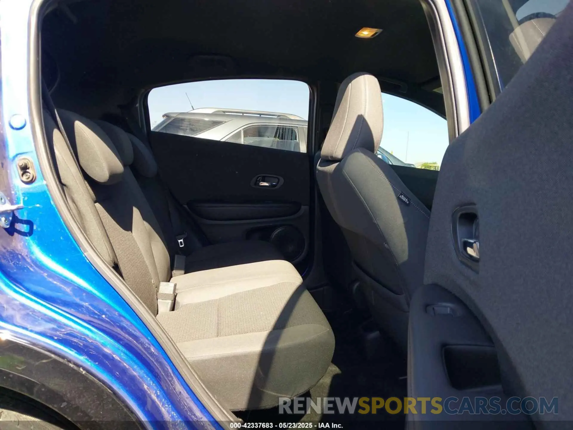 8 Photograph of a damaged car 3CZRU6H14NM776156 HONDA HR-V 2022
