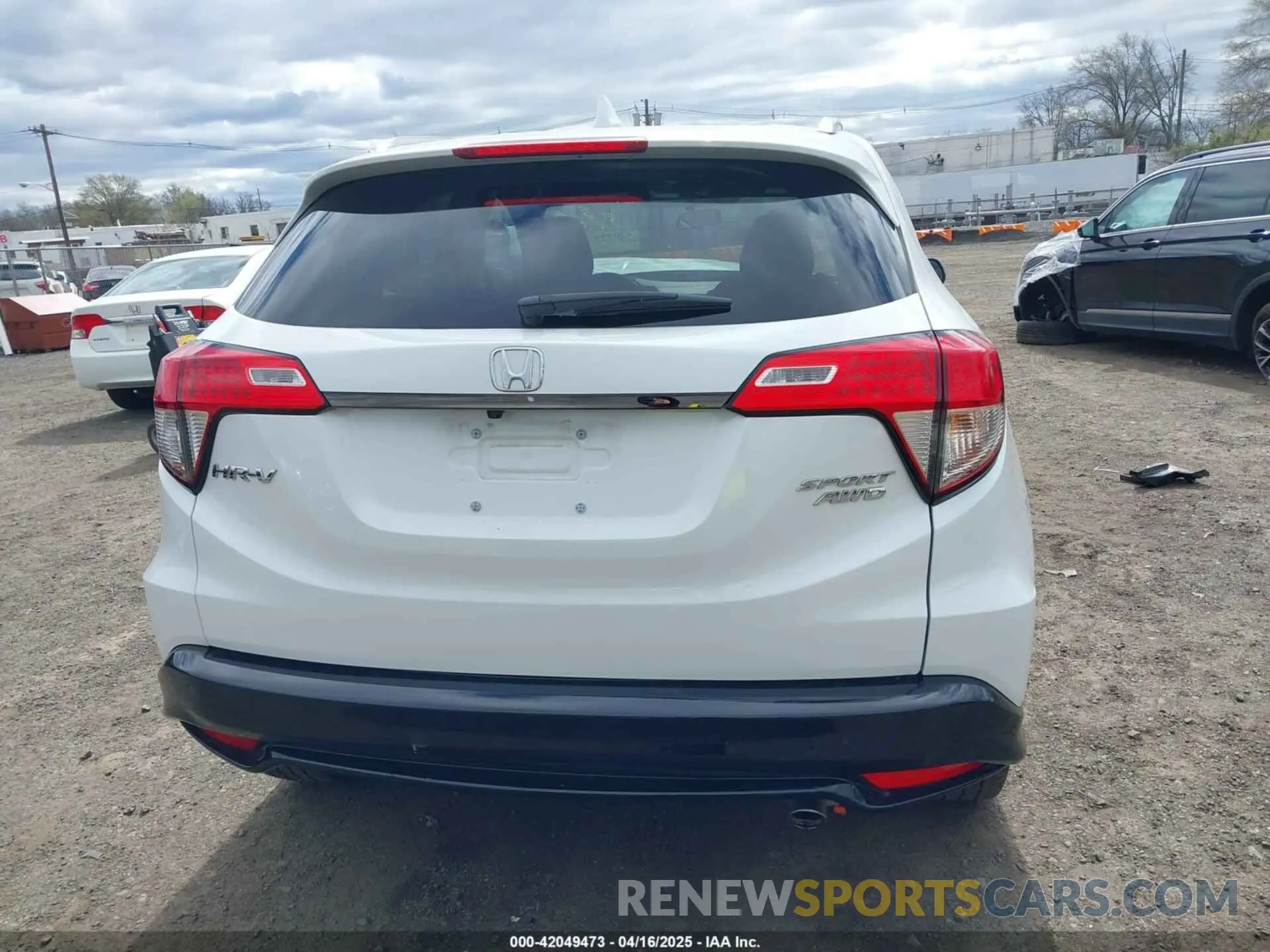 16 Photograph of a damaged car 3CZRU6H15NM755512 HONDA HR-V 2022