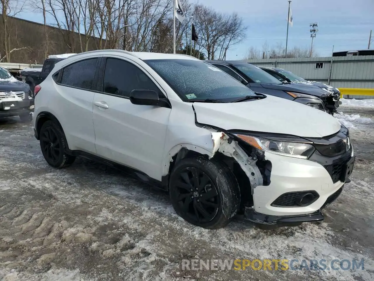 4 Photograph of a damaged car 3CZRU6H15NM756658 HONDA HR-V 2022