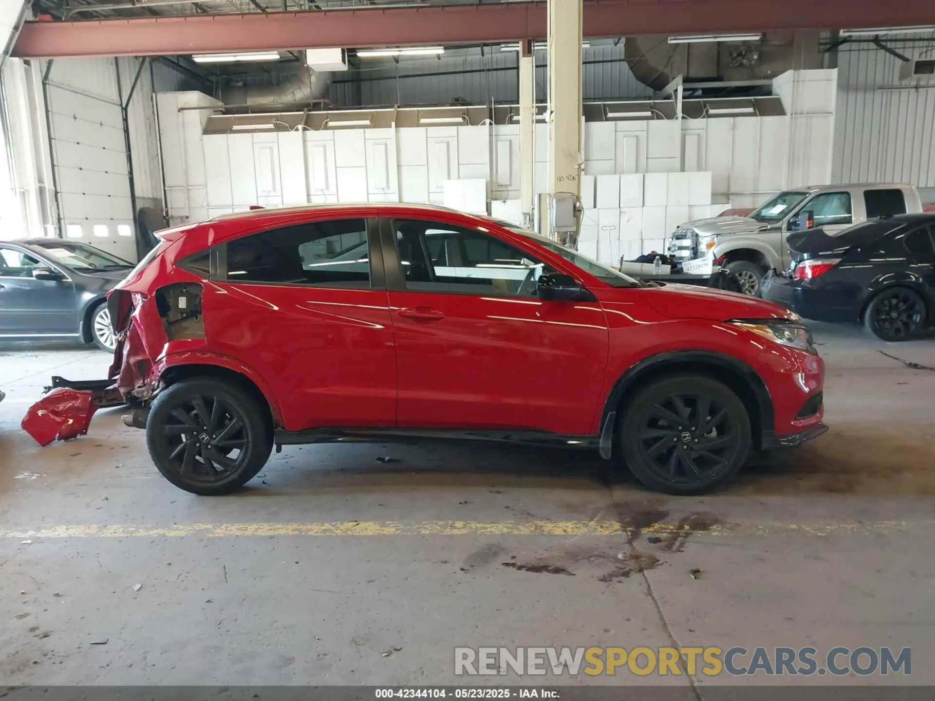 14 Photograph of a damaged car 3CZRU6H16NM731459 HONDA HR-V 2022