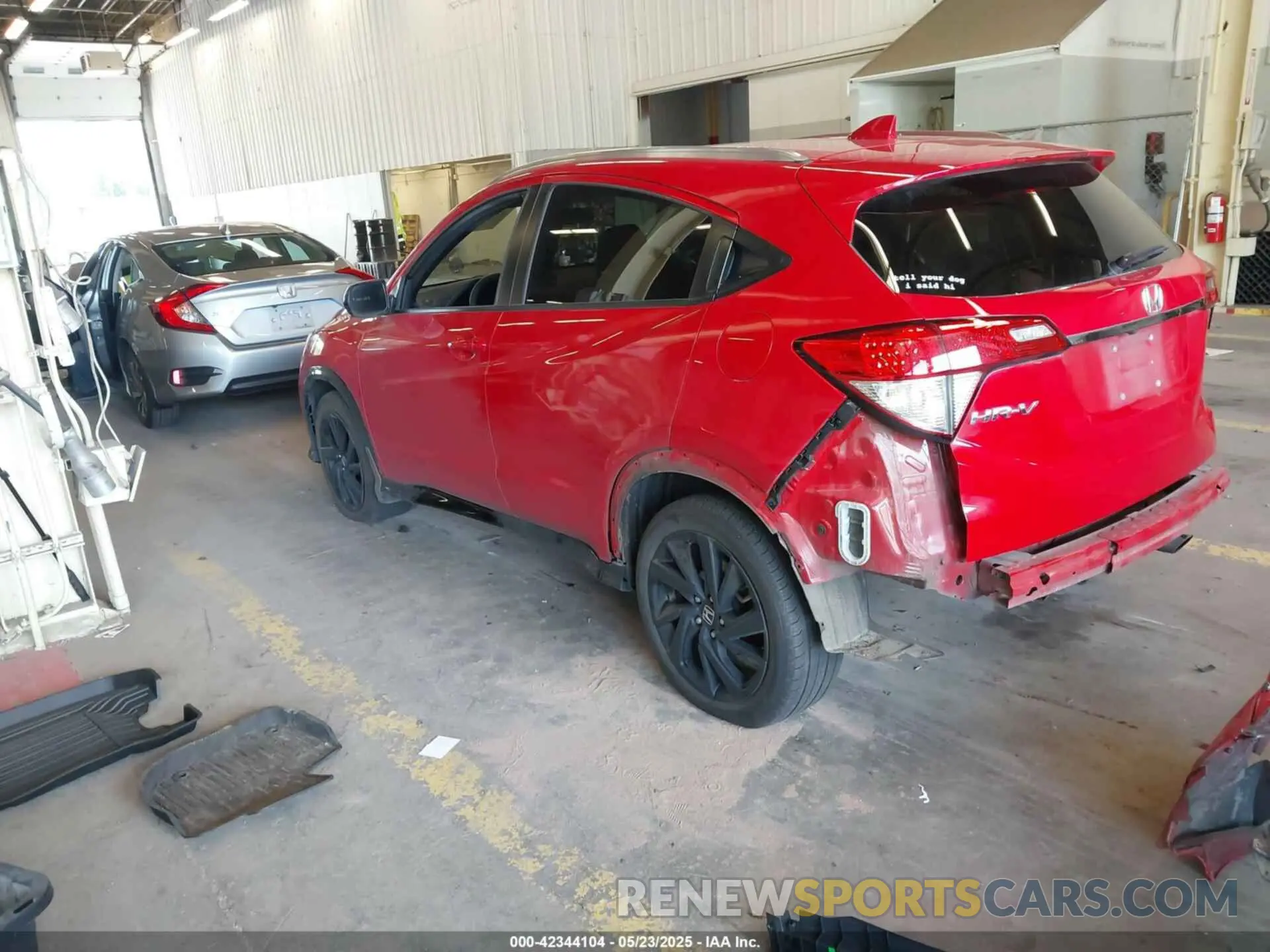 3 Photograph of a damaged car 3CZRU6H16NM731459 HONDA HR-V 2022