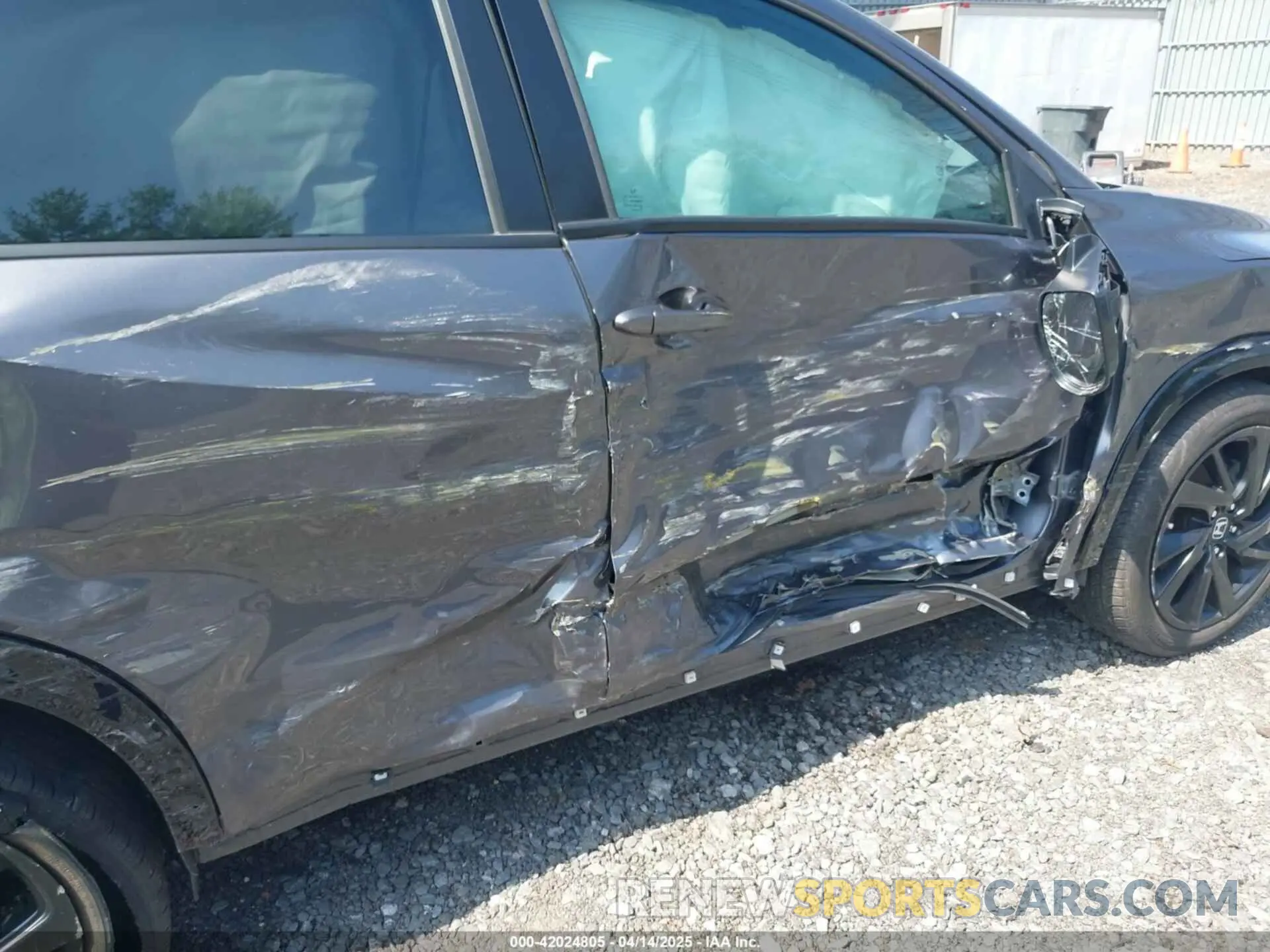 6 Photograph of a damaged car 3CZRU6H16NM775705 HONDA HR-V 2022