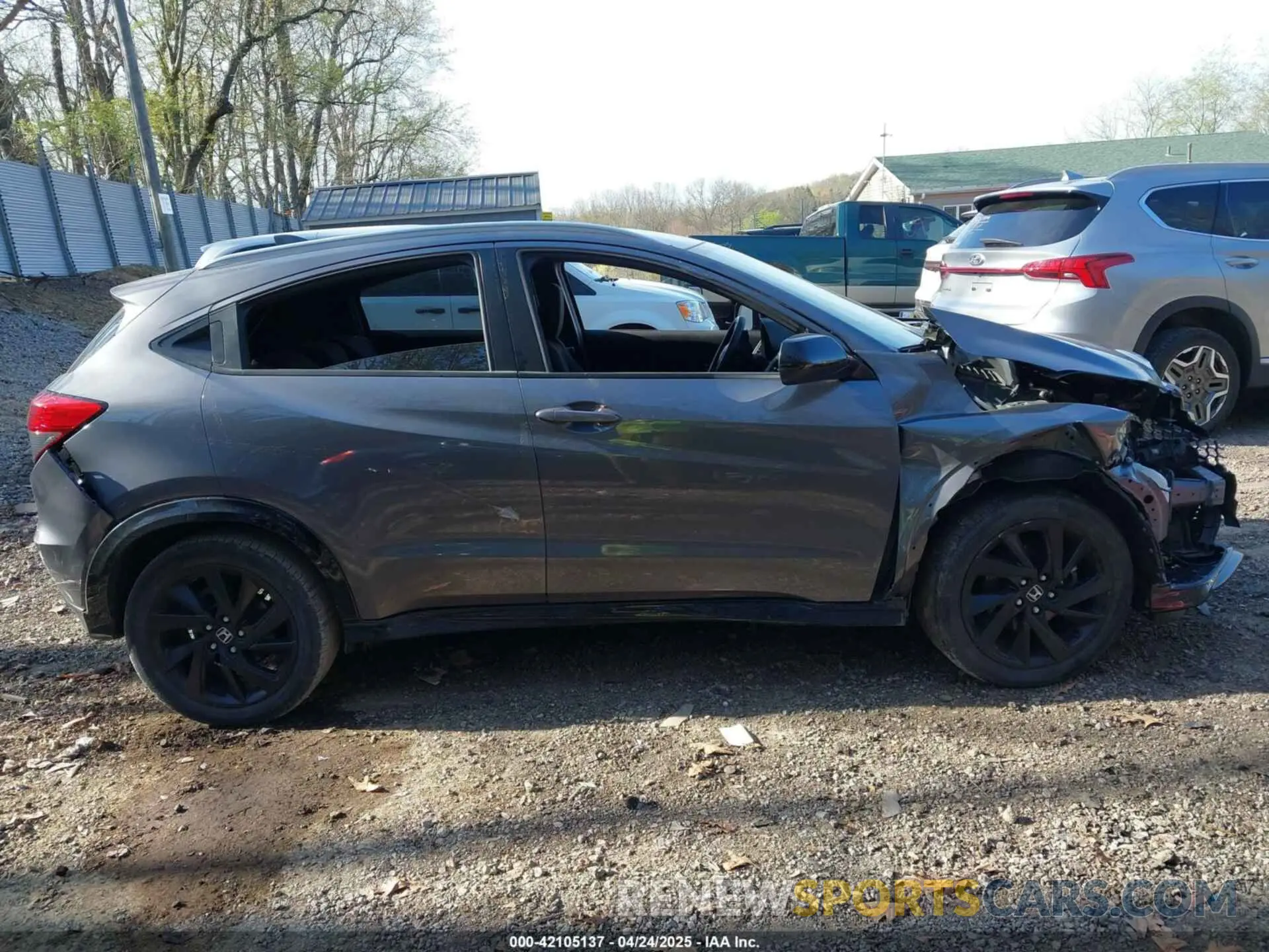 13 Photograph of a damaged car 3CZRU6H17NM746231 HONDA HR-V 2022