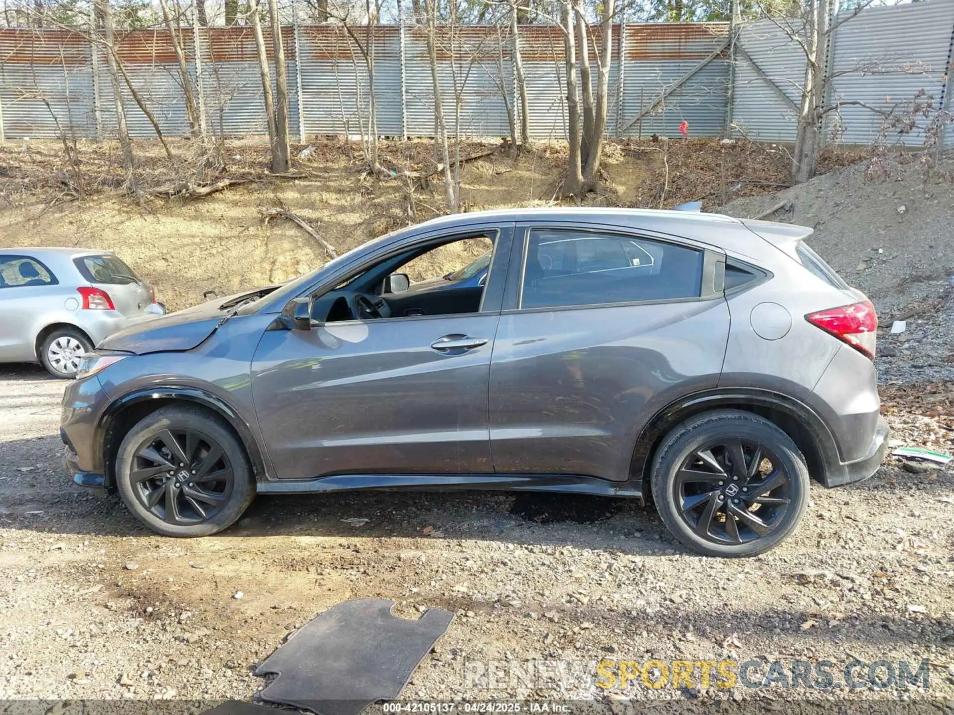 14 Photograph of a damaged car 3CZRU6H17NM746231 HONDA HR-V 2022