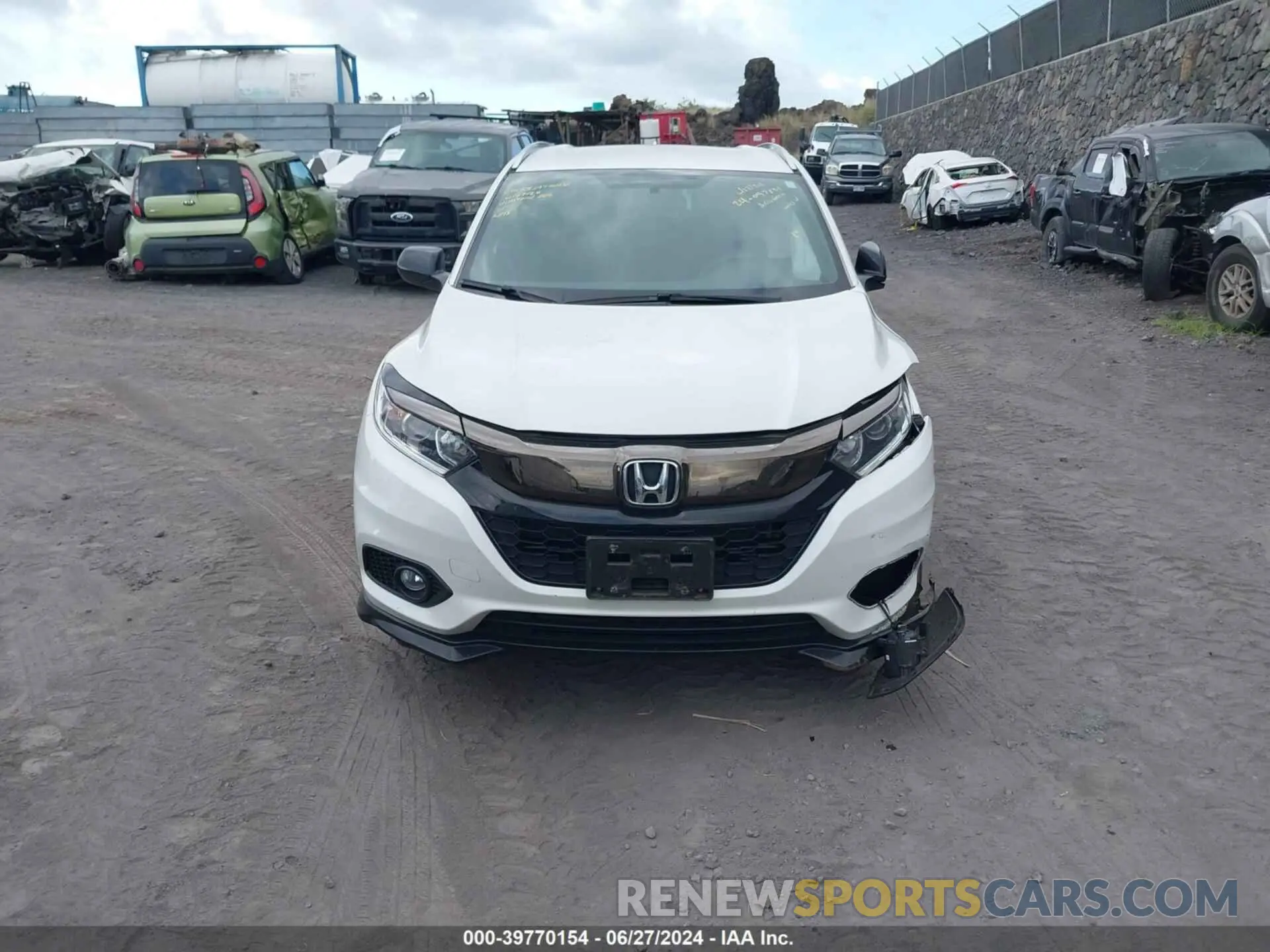12 Photograph of a damaged car 3CZRU6H18NM733309 HONDA HR-V 2022