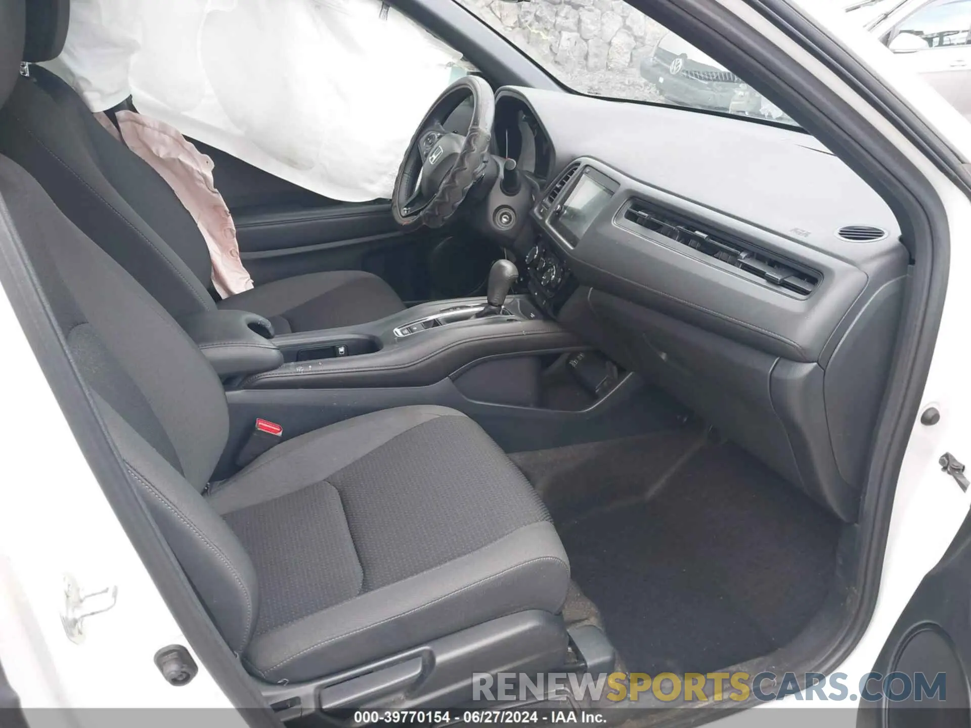 5 Photograph of a damaged car 3CZRU6H18NM733309 HONDA HR-V 2022