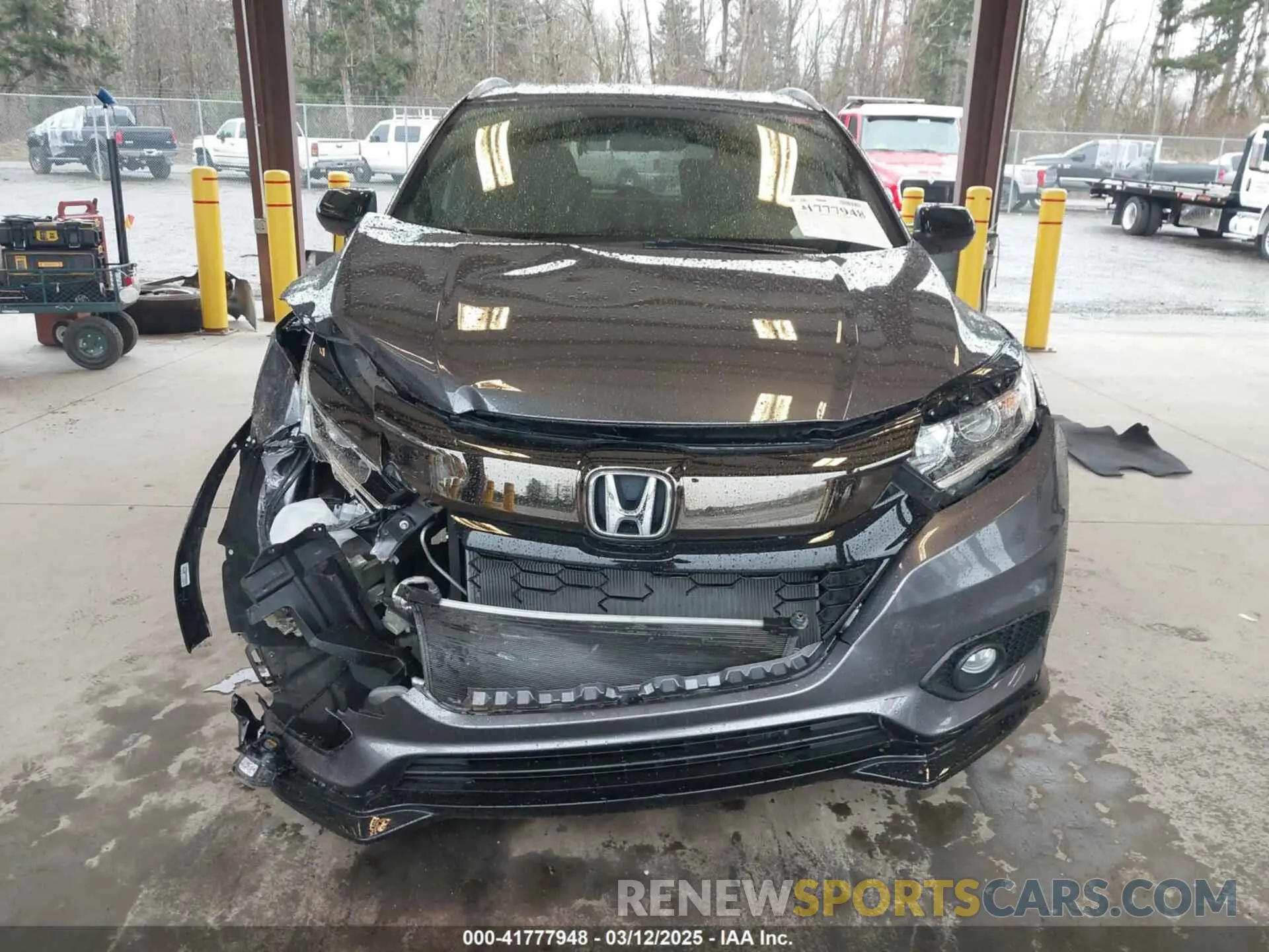13 Photograph of a damaged car 3CZRU6H18NM739546 HONDA HR-V 2022