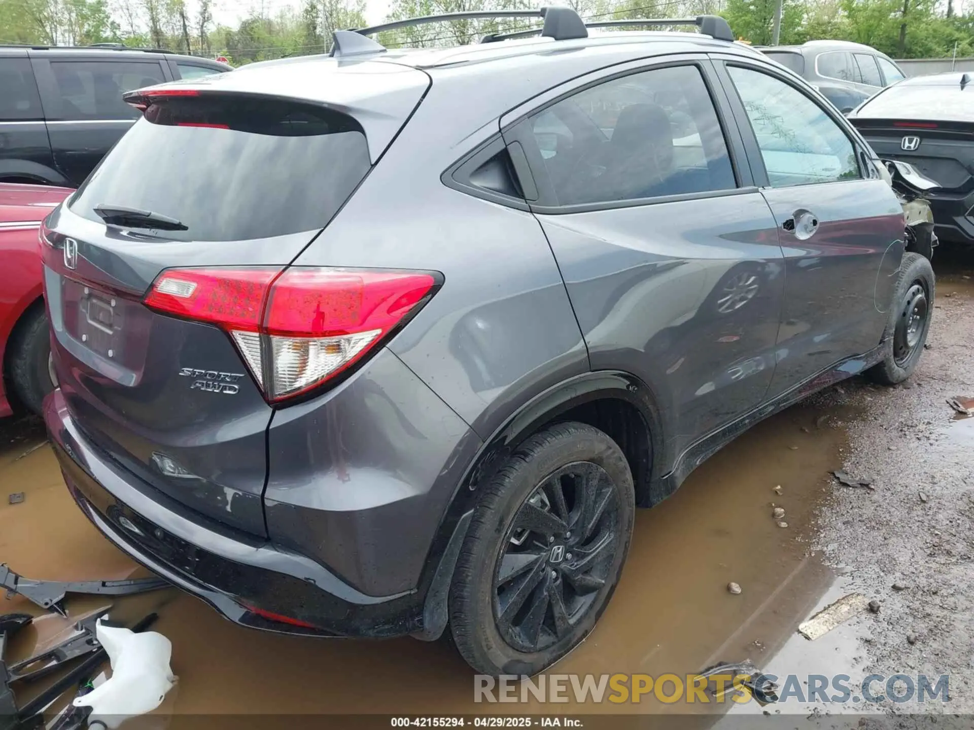 4 Photograph of a damaged car 3CZRU6H18NM765306 HONDA HR-V 2022
