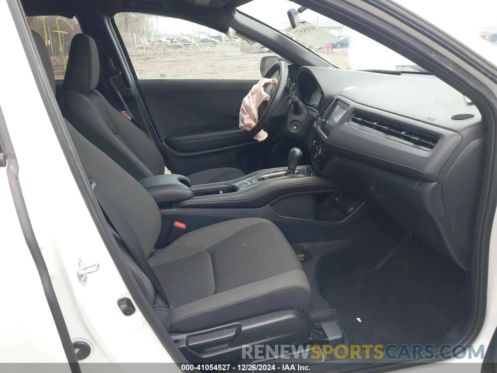 5 Photograph of a damaged car 3CZRU6H18NM769419 HONDA HR-V 2022