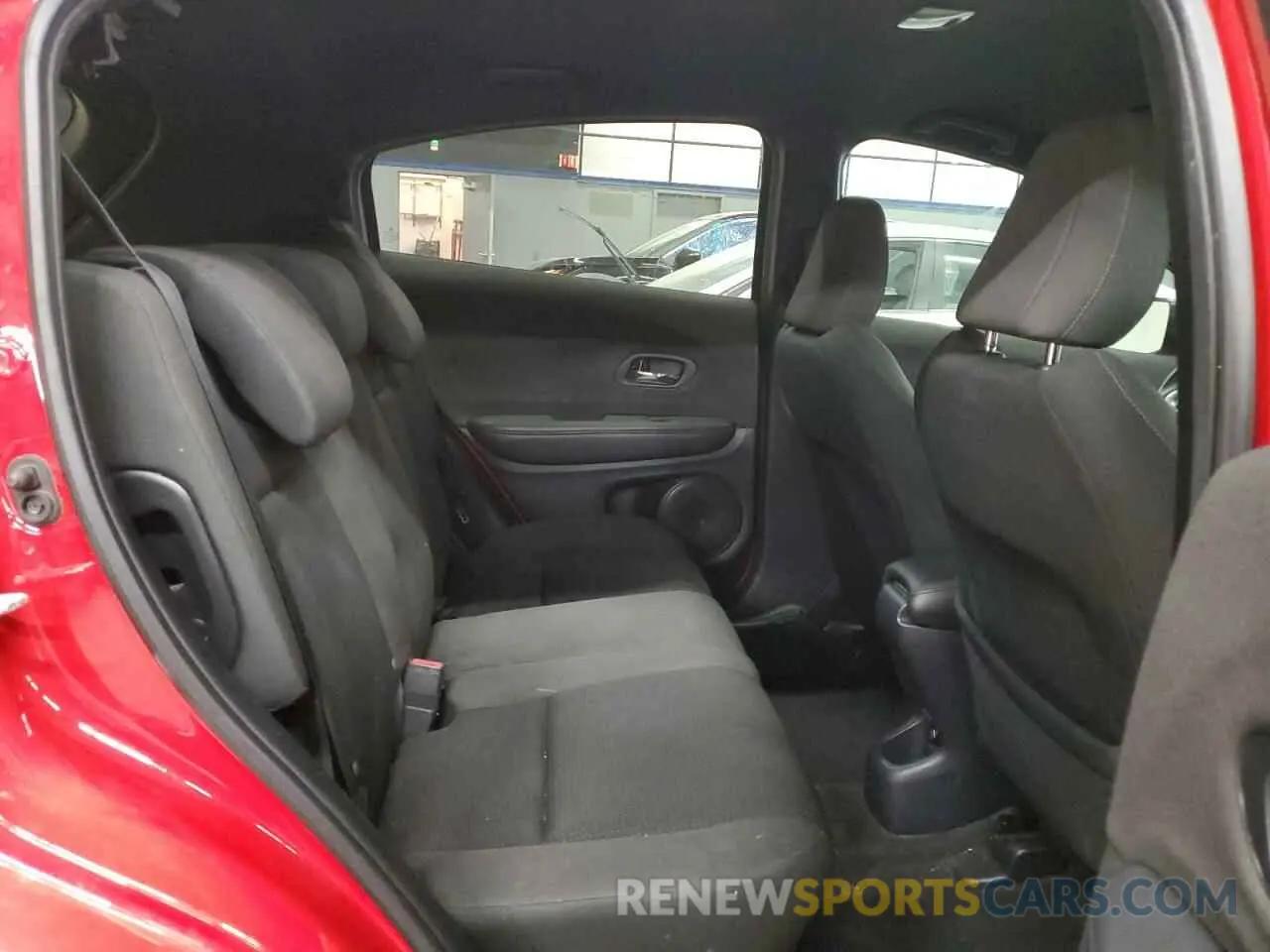 11 Photograph of a damaged car 3CZRU6H19NM731195 HONDA HR-V 2022