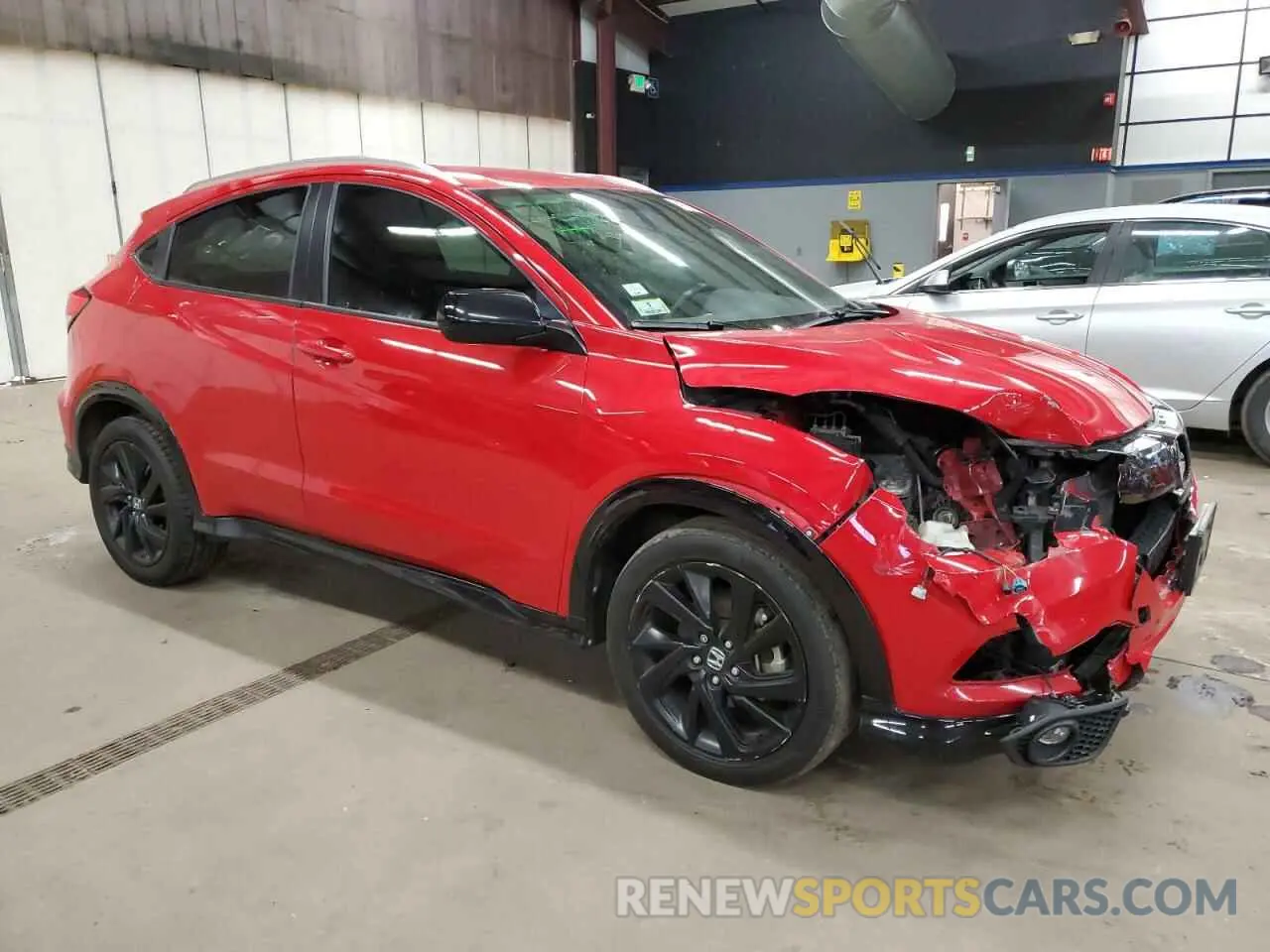 4 Photograph of a damaged car 3CZRU6H19NM731195 HONDA HR-V 2022