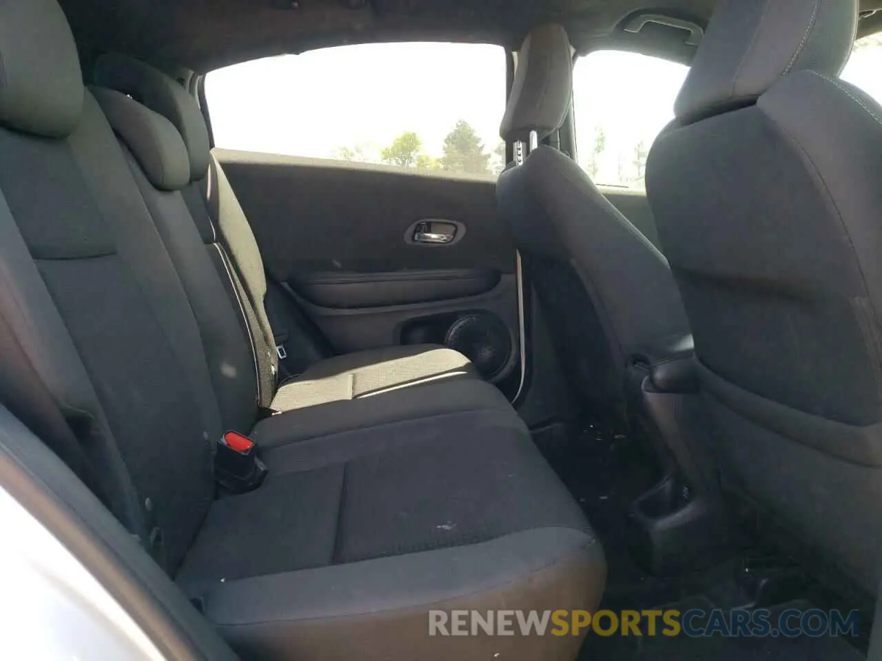 11 Photograph of a damaged car 3CZRU6H19NM762804 HONDA HR-V 2022