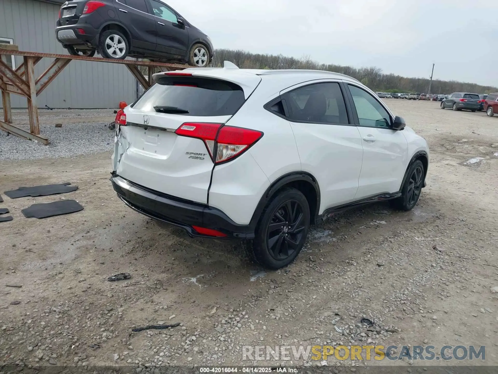 4 Photograph of a damaged car 3CZRU6H19NM763404 HONDA HR-V 2022