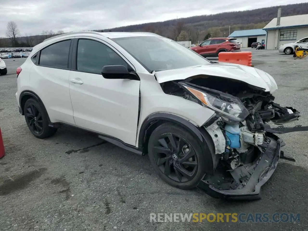 4 Photograph of a damaged car 3CZRU6H19NM769221 HONDA HR-V 2022