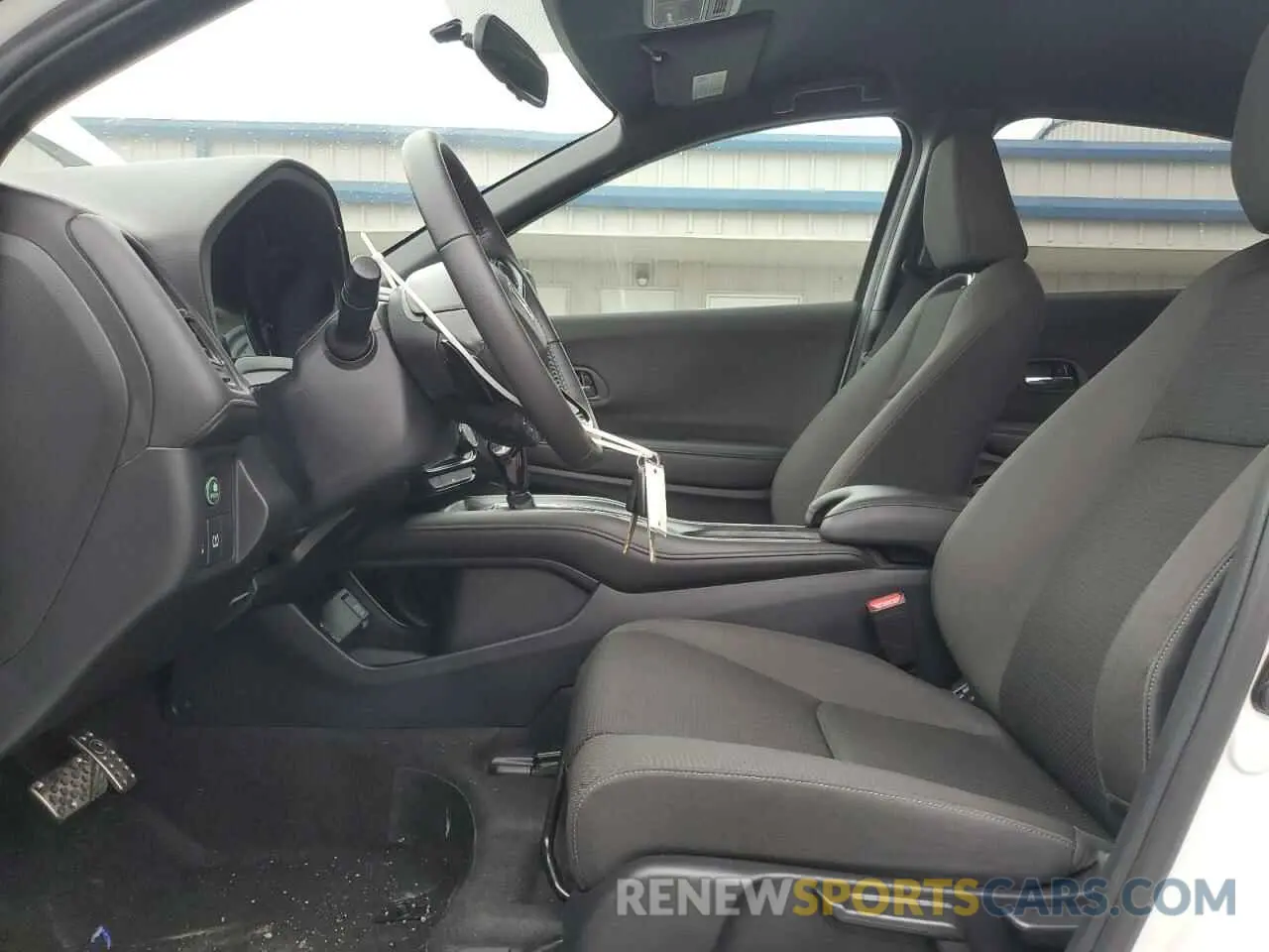 7 Photograph of a damaged car 3CZRU6H1XNM711635 HONDA HR-V 2022