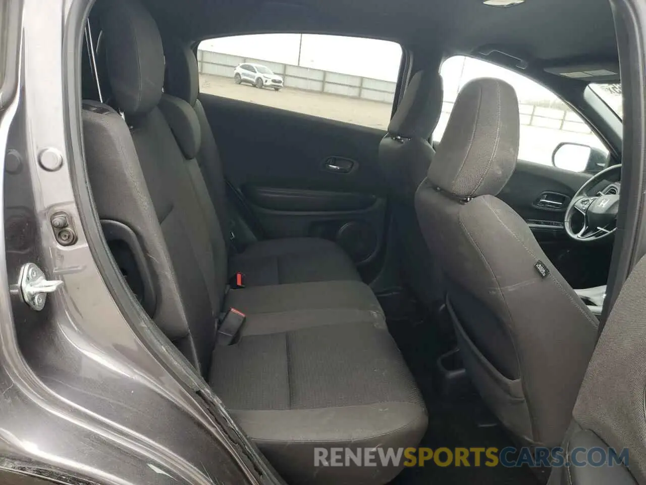 11 Photograph of a damaged car 3CZRU6H1XNM734008 HONDA HR-V 2022