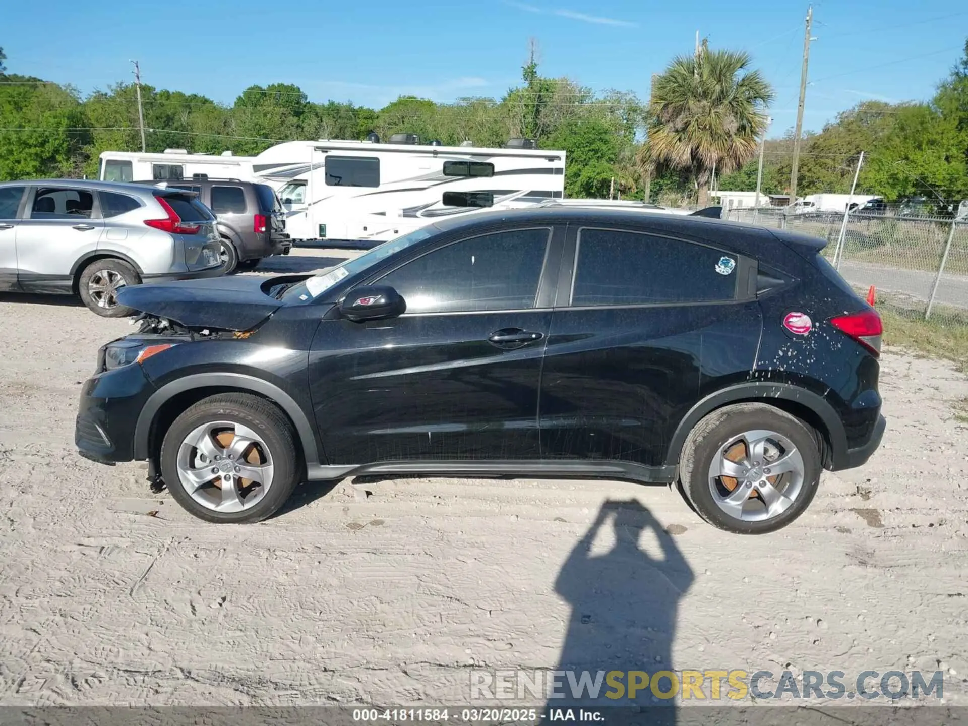 14 Photograph of a damaged car 3CZRU6H30NM700757 HONDA HR-V 2022