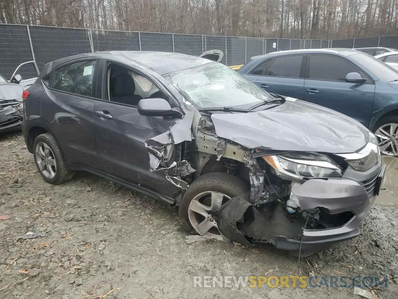 4 Photograph of a damaged car 3CZRU6H30NM762689 HONDA HR-V 2022