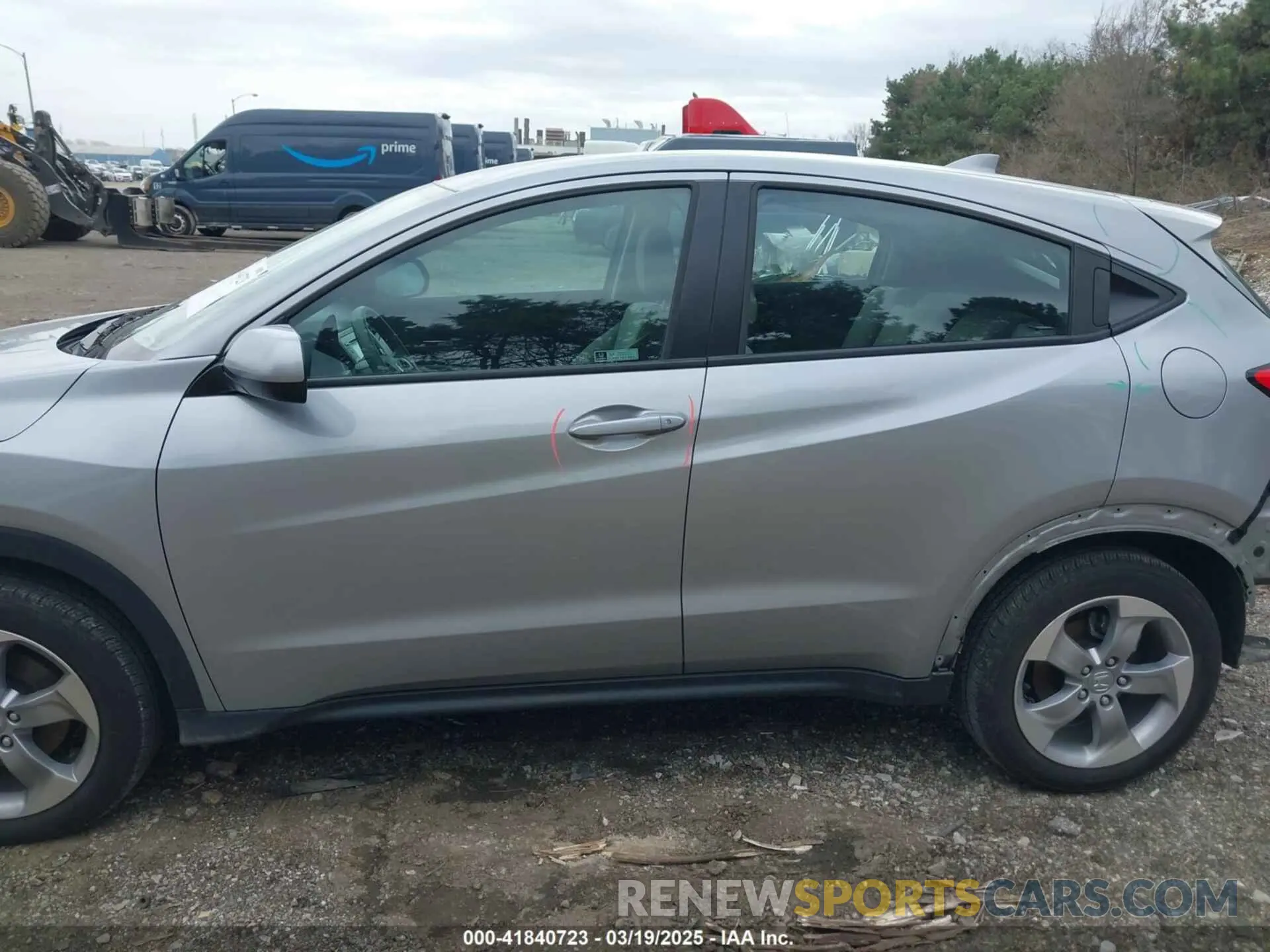 15 Photograph of a damaged car 3CZRU6H31NM701089 HONDA HR-V 2022