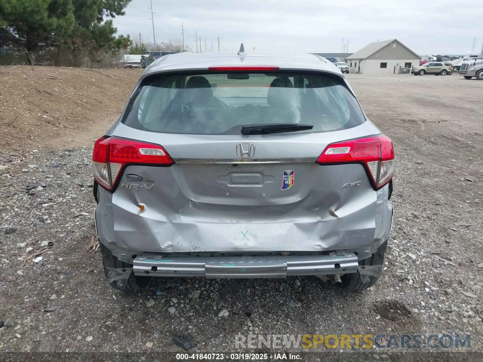 17 Photograph of a damaged car 3CZRU6H31NM701089 HONDA HR-V 2022