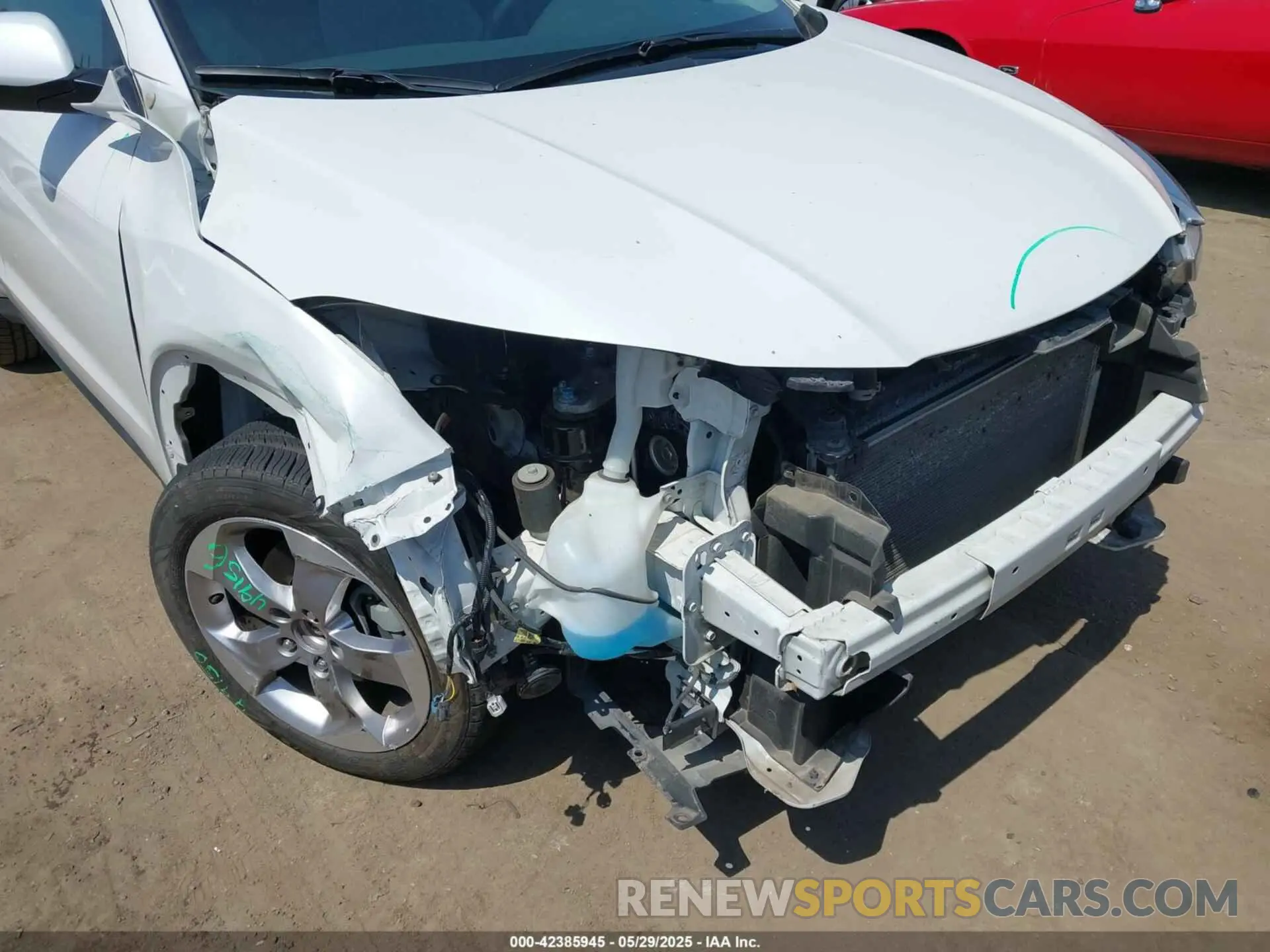 6 Photograph of a damaged car 3CZRU6H31NM702792 HONDA HR-V 2022