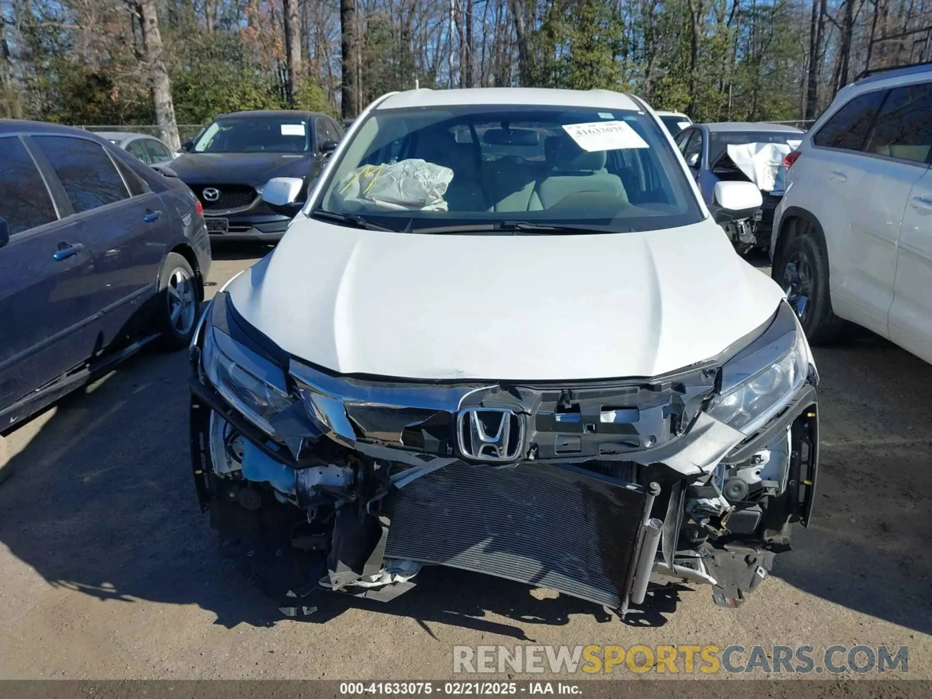 12 Photograph of a damaged car 3CZRU6H31NM768923 HONDA HR-V 2022