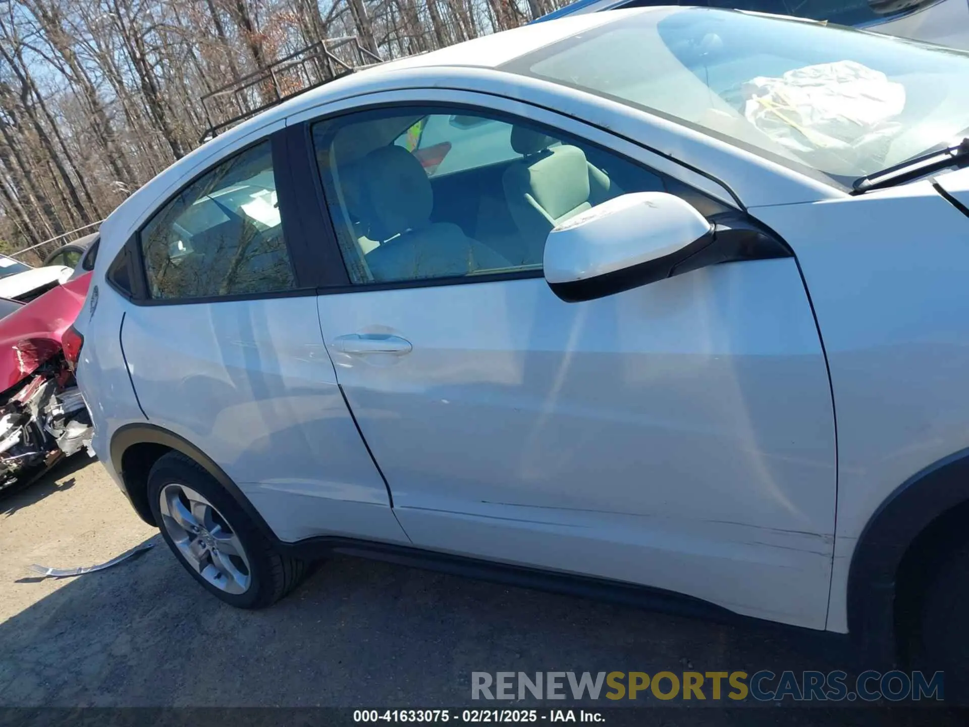 13 Photograph of a damaged car 3CZRU6H31NM768923 HONDA HR-V 2022