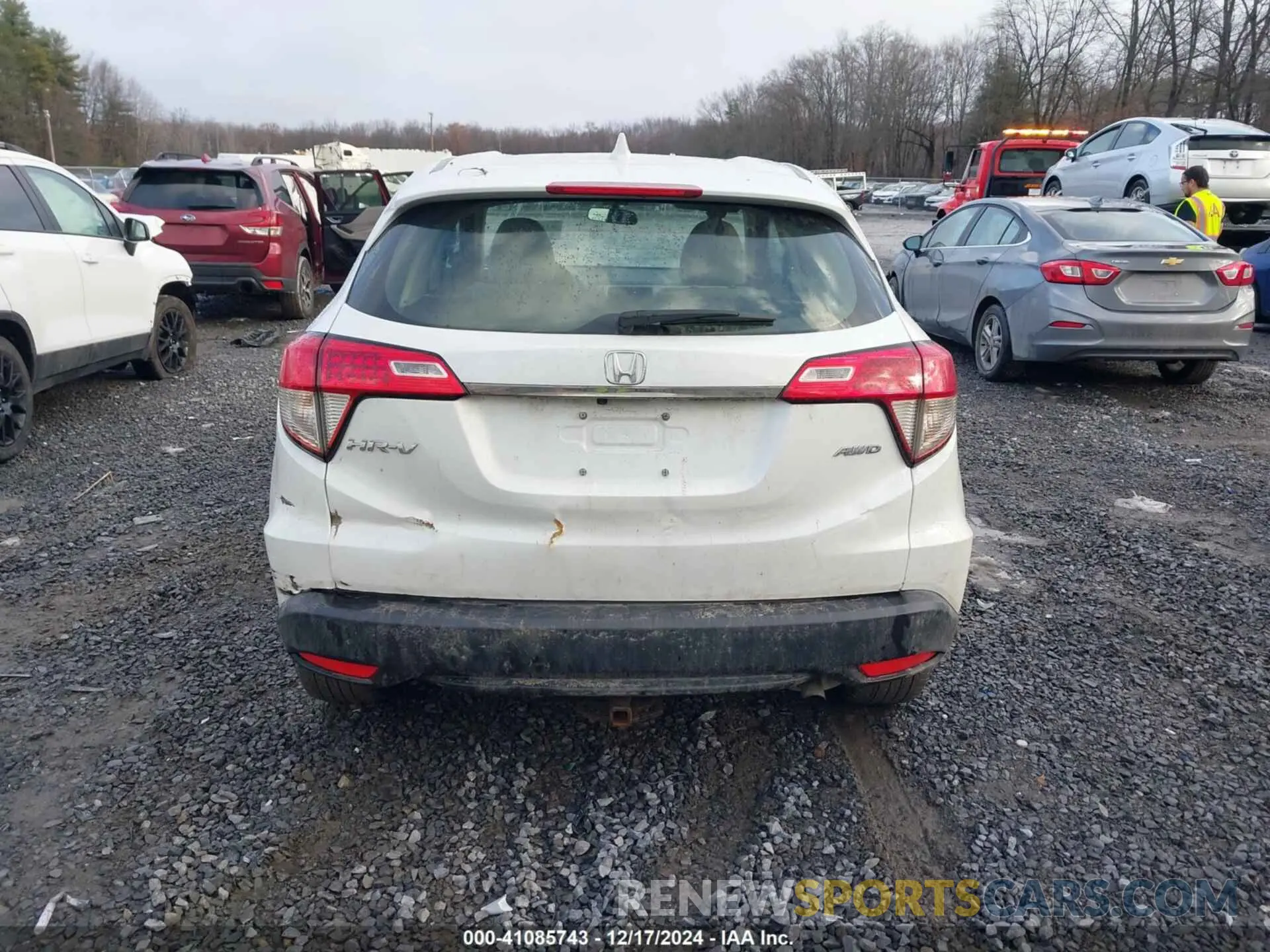 16 Photograph of a damaged car 3CZRU6H32NM717446 HONDA HR-V 2022