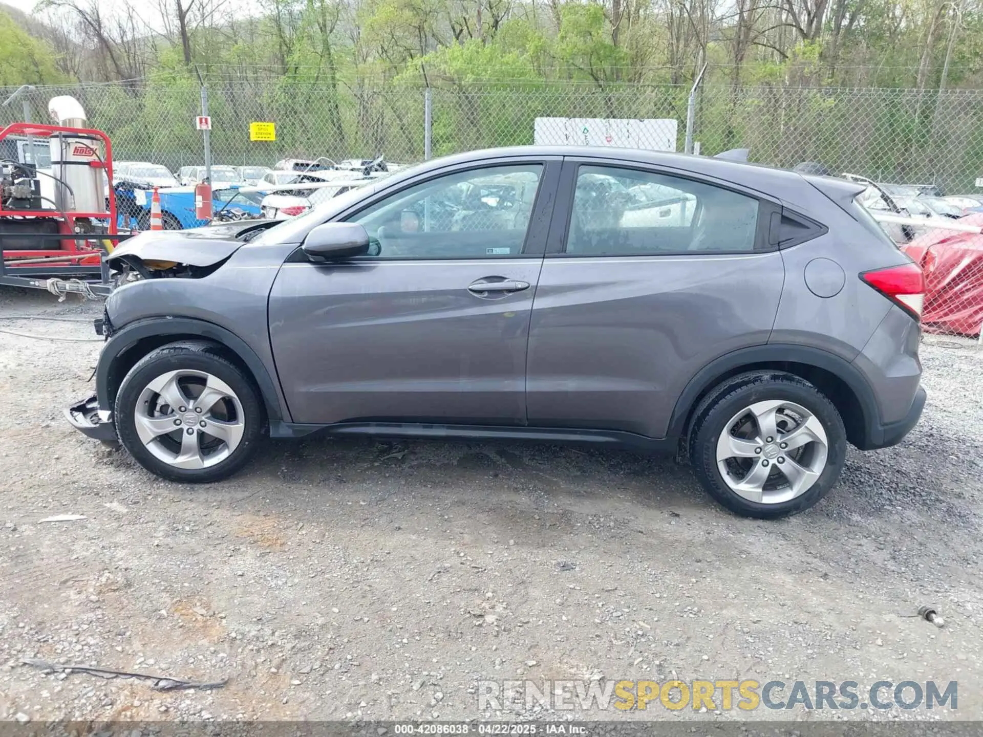 14 Photograph of a damaged car 3CZRU6H32NM753749 HONDA HR-V 2022