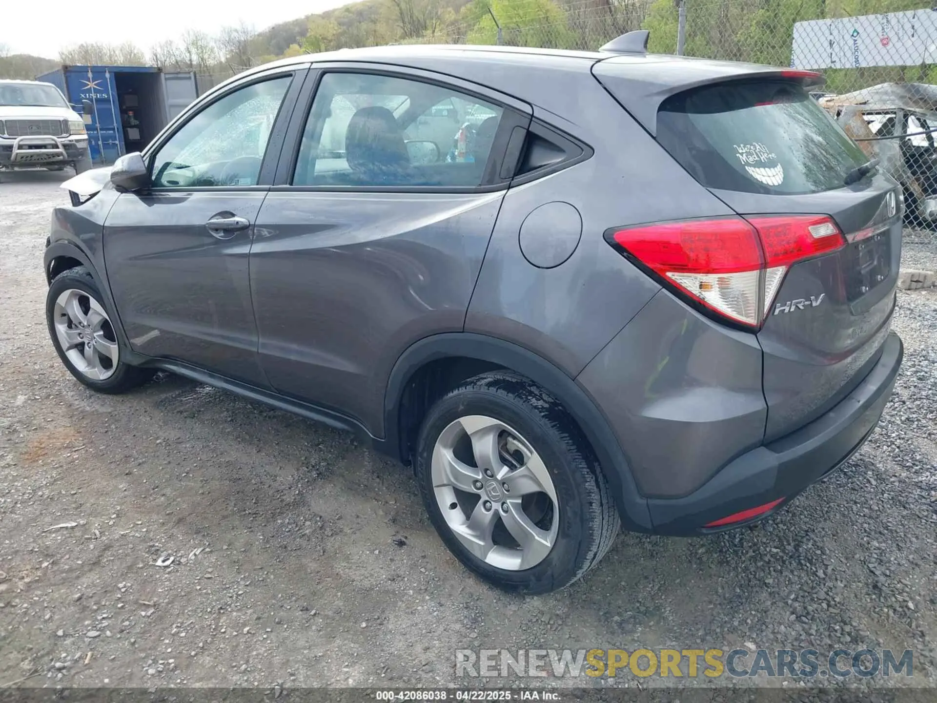 3 Photograph of a damaged car 3CZRU6H32NM753749 HONDA HR-V 2022