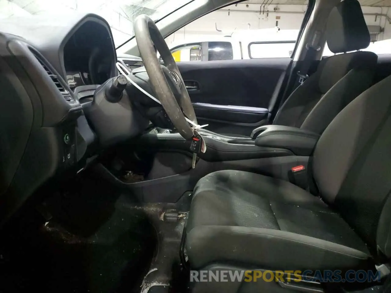 7 Photograph of a damaged car 3CZRU6H32NM761849 HONDA HR-V 2022