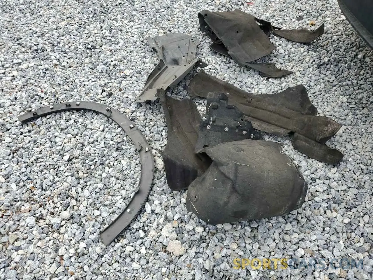 13 Photograph of a damaged car 3CZRU6H33NM718802 HONDA HR-V 2022